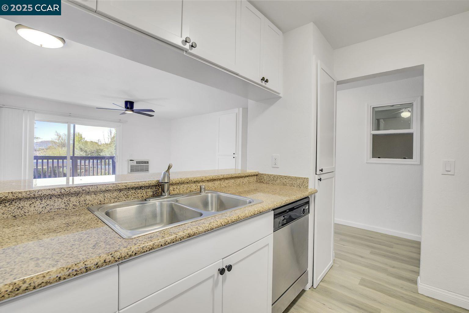 Detail Gallery Image 9 of 27 For 1087 Murrieta Blvd #245,  Livermore,  CA 94550-4123 - 1 Beds | 1 Baths