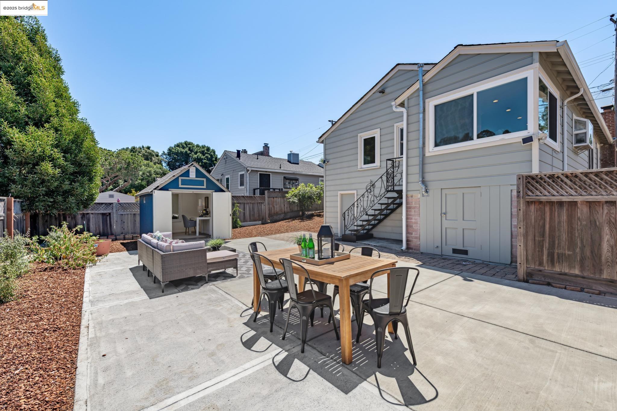 Detail Gallery Image 31 of 40 For 8100 Earl St, Oakland,  CA 94605 - 3 Beds | 2 Baths