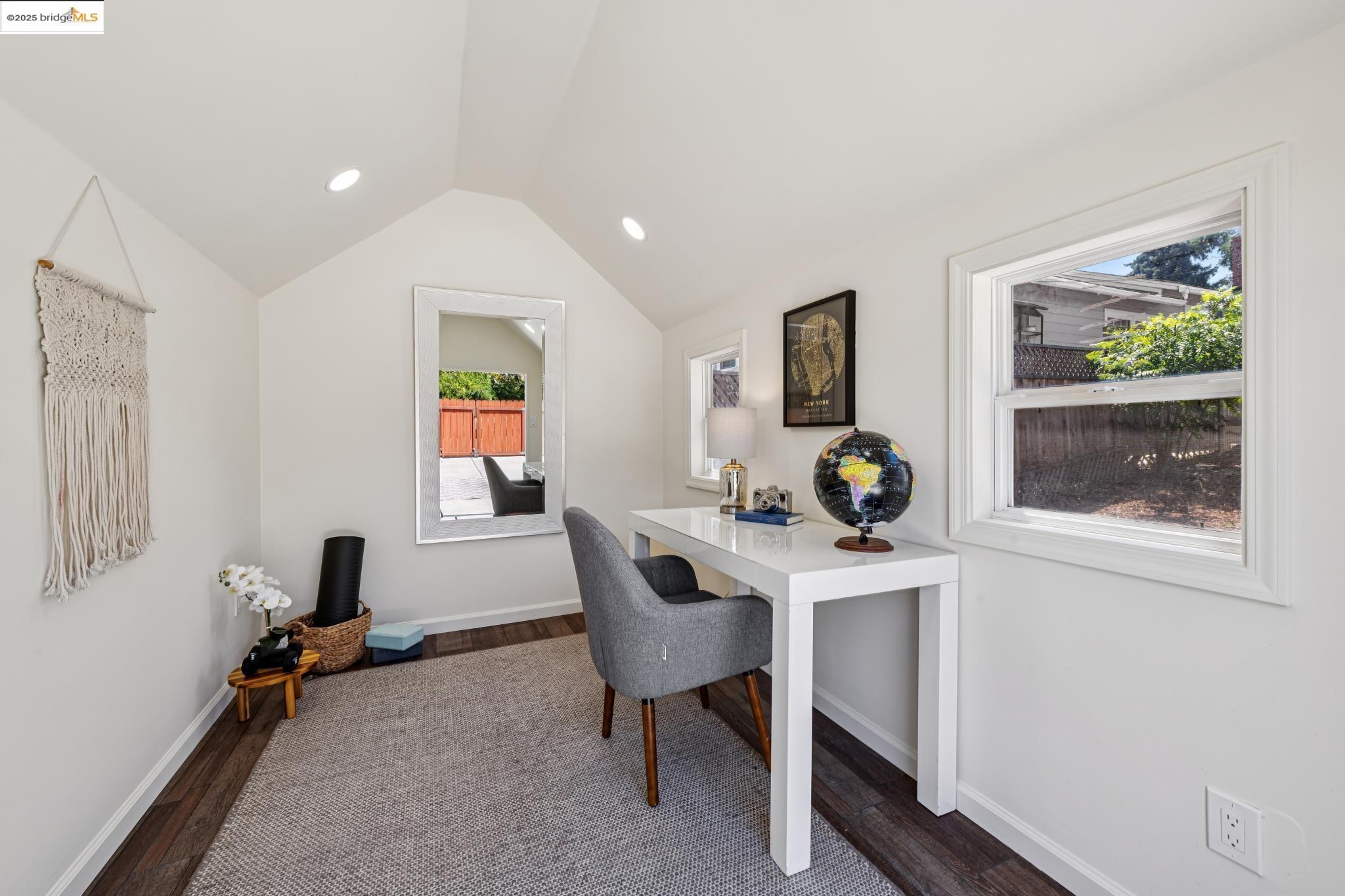 Detail Gallery Image 33 of 40 For 8100 Earl St, Oakland,  CA 94605 - 3 Beds | 2 Baths