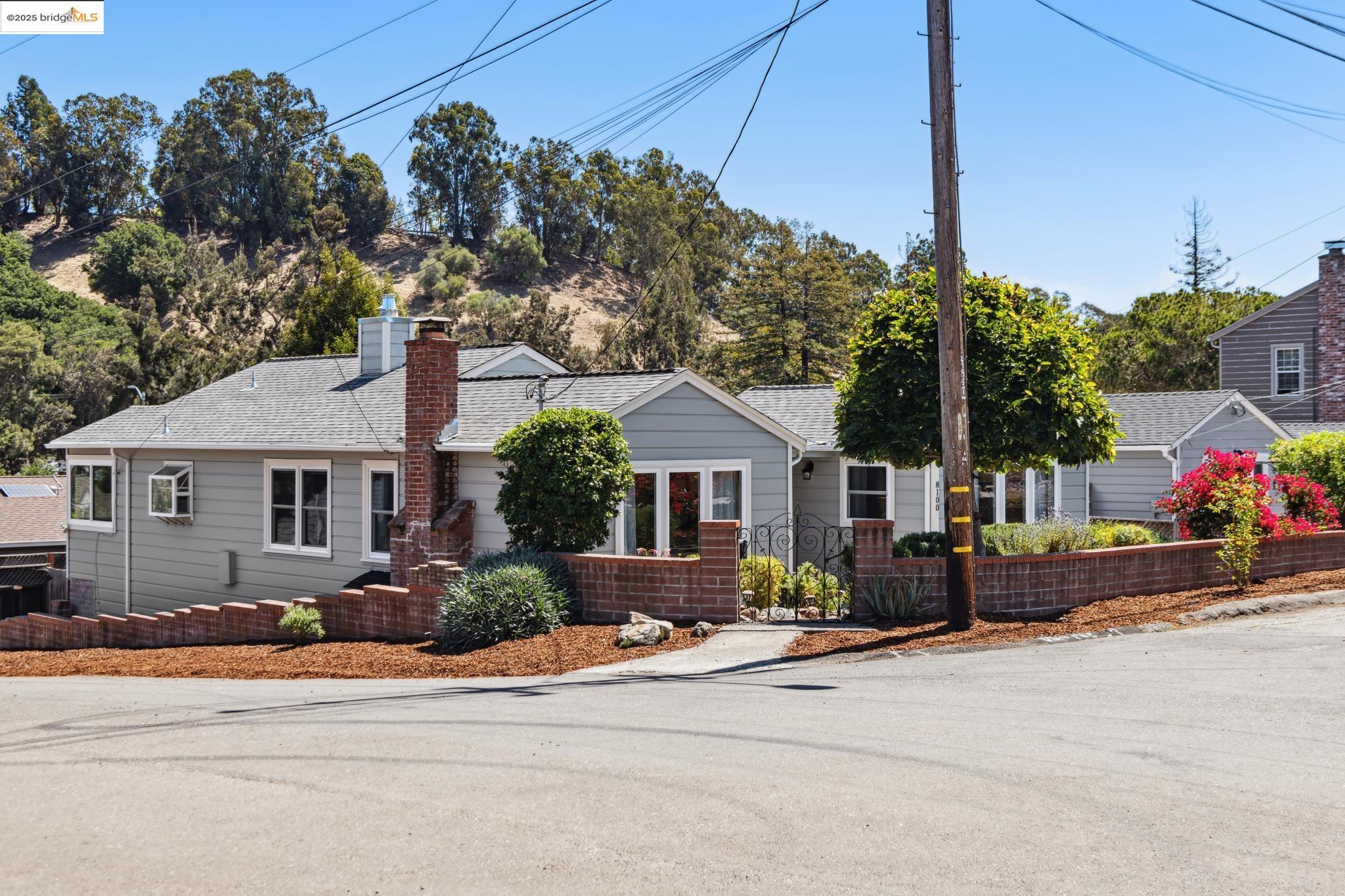 Detail Gallery Image 37 of 40 For 8100 Earl St, Oakland,  CA 94605 - 3 Beds | 2 Baths