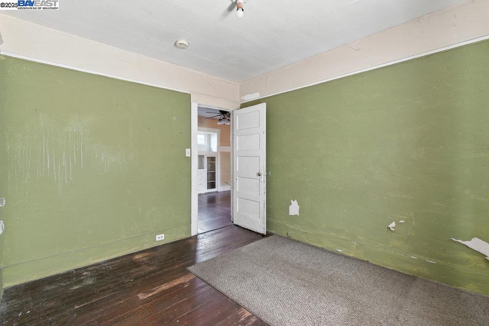 Detail Gallery Image 15 of 29 For 1717 Hibbard St, Alameda,  CA 94501 - 2 Beds | 1 Baths