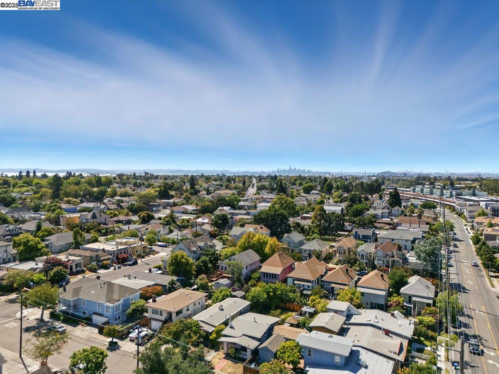 Detail Gallery Image 26 of 29 For 1717 Hibbard St, Alameda,  CA 94501 - 2 Beds | 1 Baths