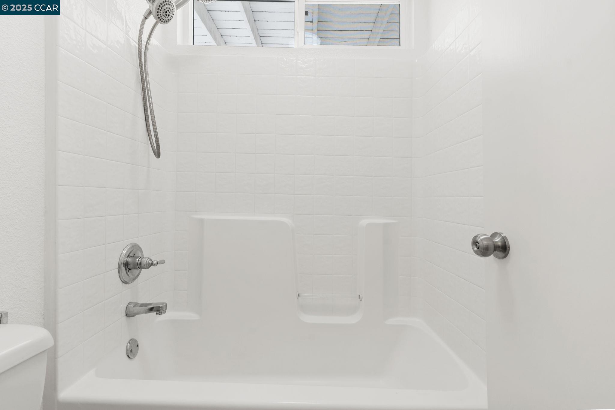 Detail Gallery Image 36 of 48 For 5056 Mesa Ridge Dr, Antioch,  CA 94531 - 4 Beds | 2/1 Baths