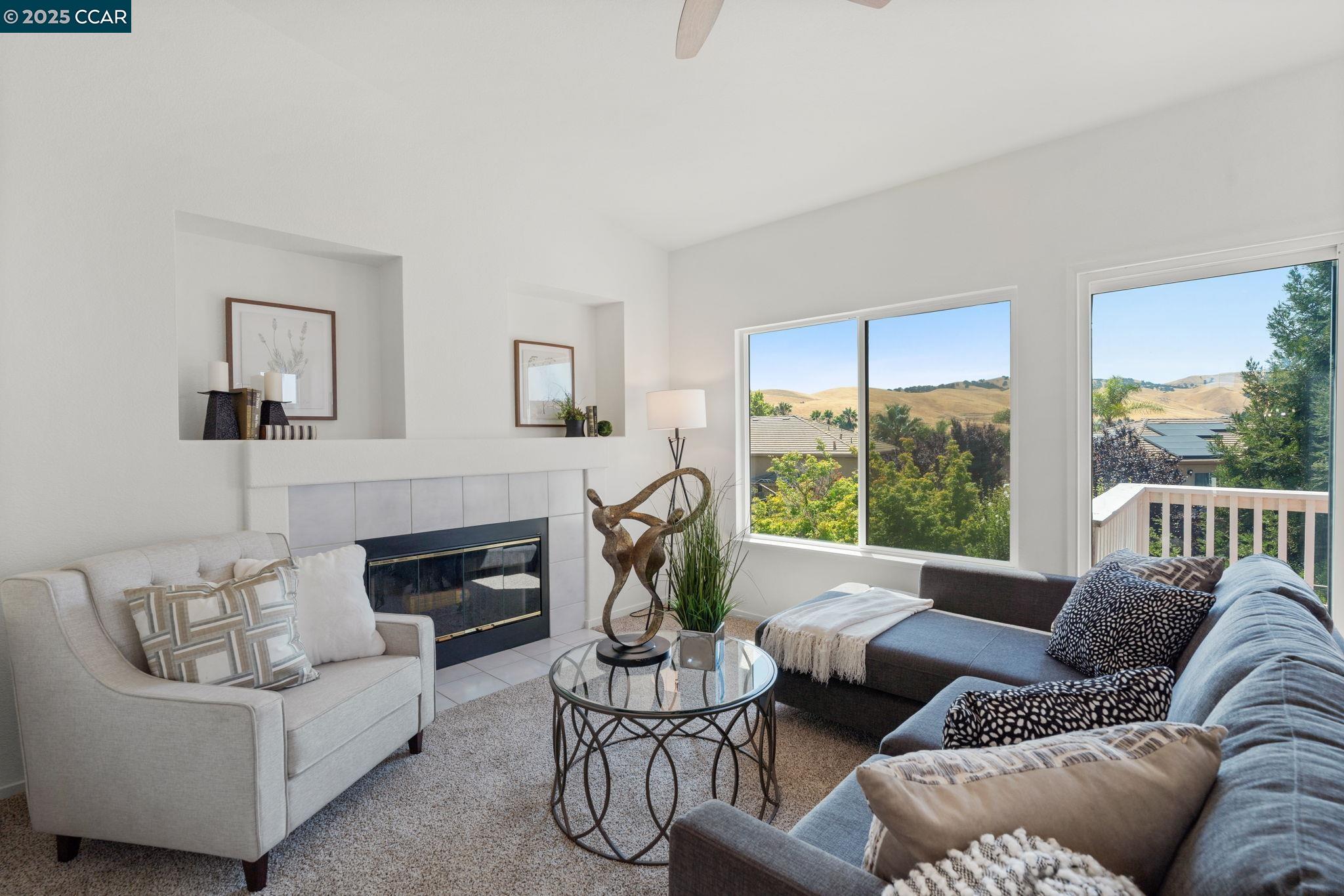 Detail Gallery Image 8 of 48 For 5056 Mesa Ridge Dr, Antioch,  CA 94531 - 4 Beds | 2/1 Baths