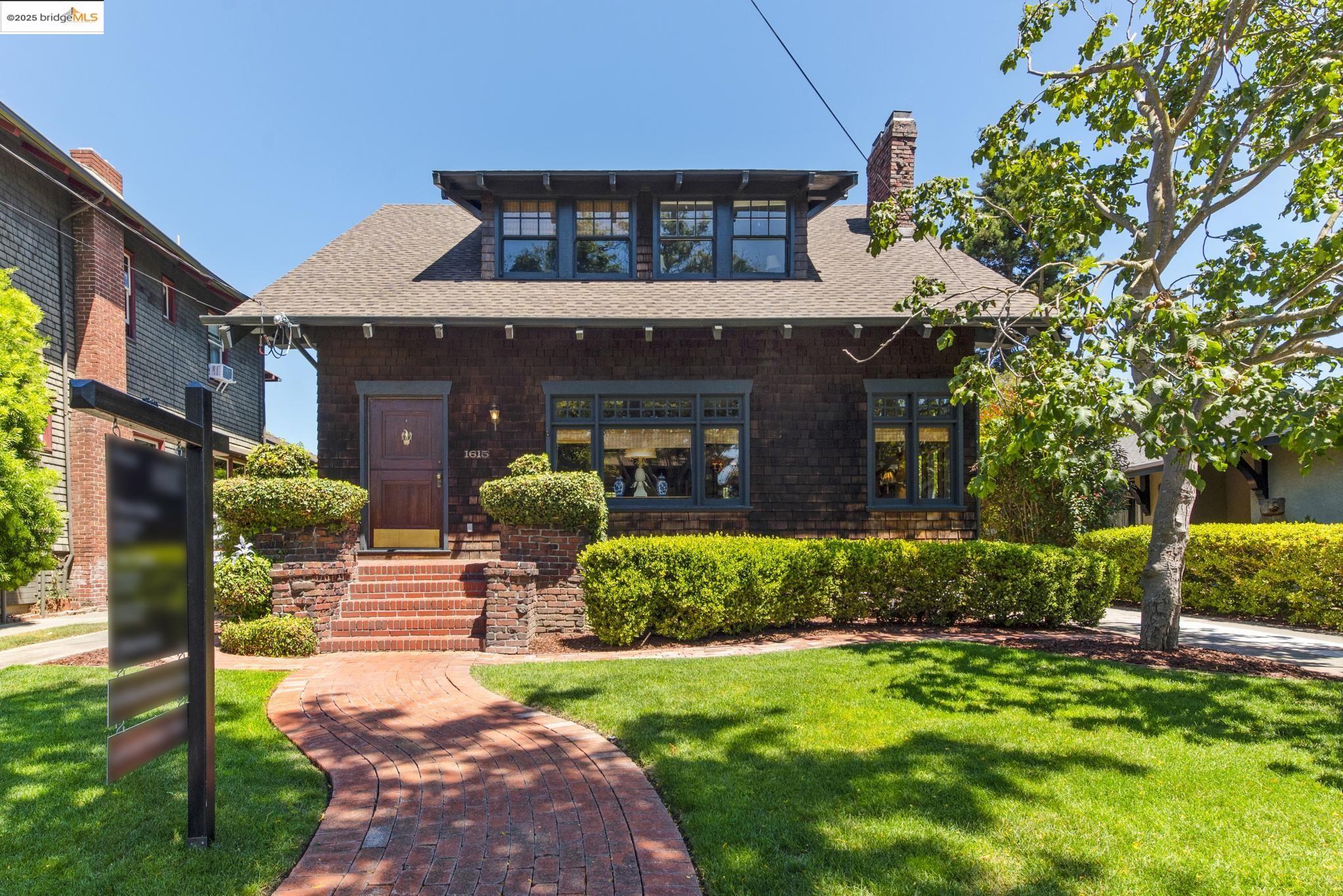 Detail Gallery Image 2 of 51 For 1615 San Antonio Ave, Alameda,  CA 94501-4040 - 3 Beds | 2 Baths