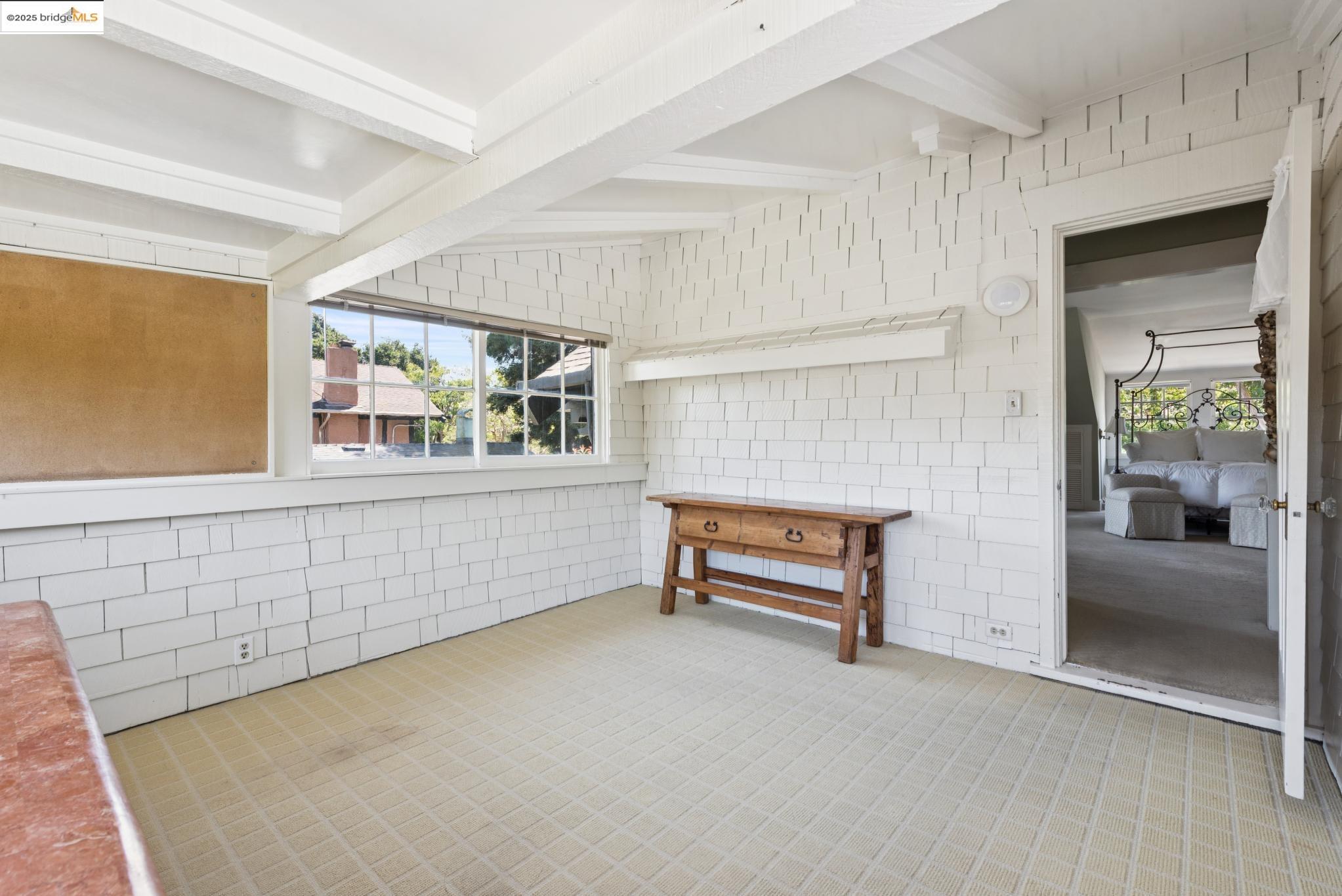 Detail Gallery Image 29 of 51 For 1615 San Antonio Ave, Alameda,  CA 94501-4040 - 3 Beds | 2 Baths