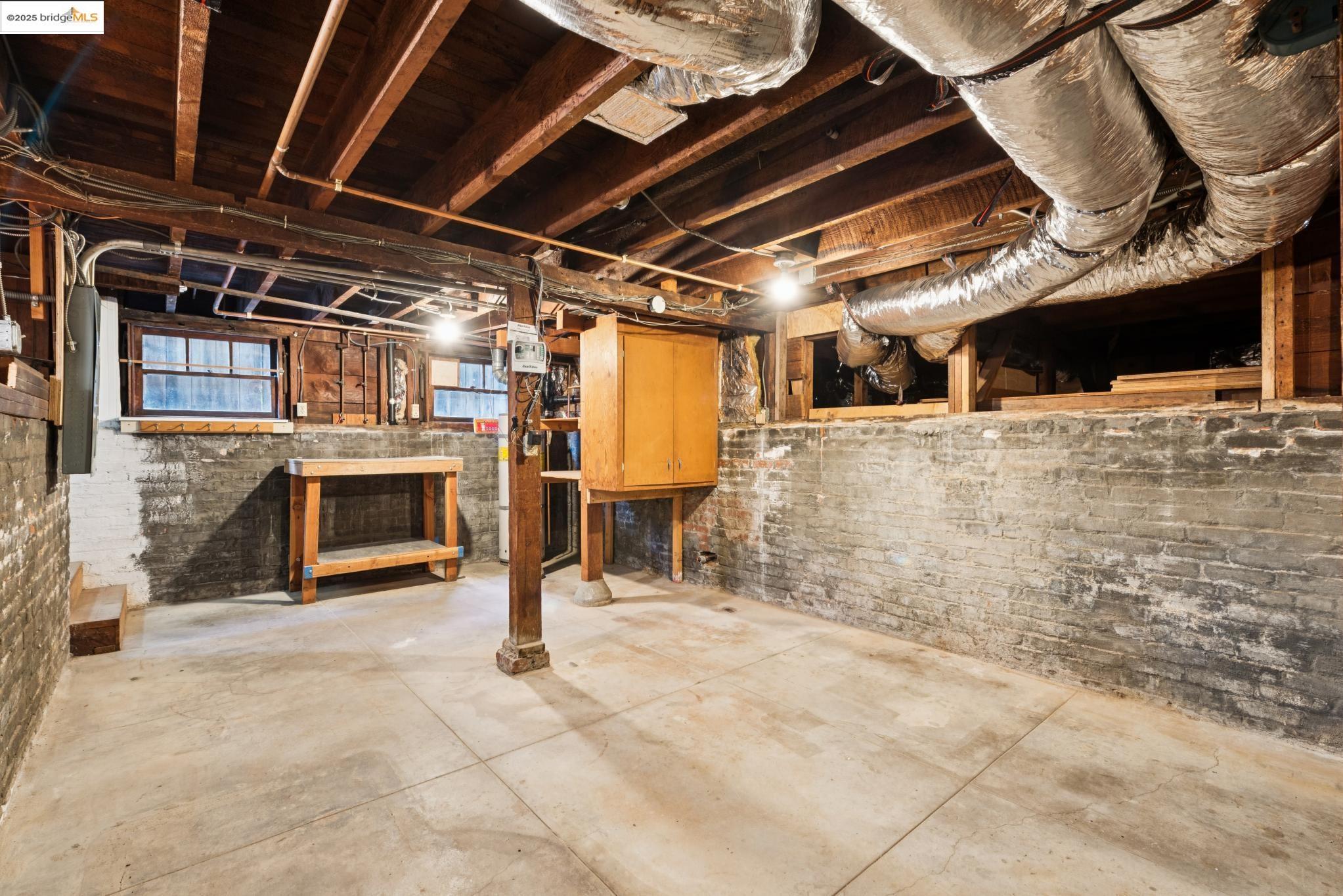 Detail Gallery Image 36 of 51 For 1615 San Antonio Ave, Alameda,  CA 94501-4040 - 3 Beds | 2 Baths