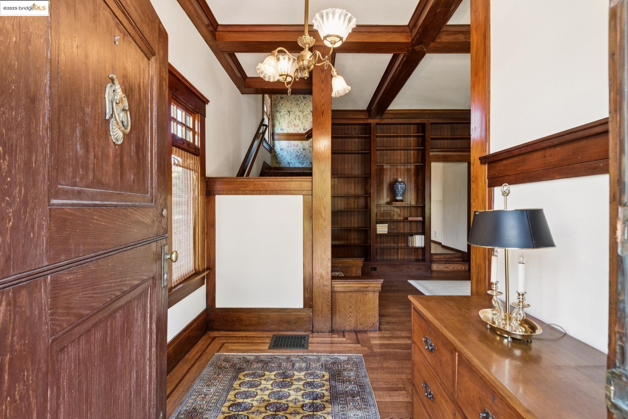 Detail Gallery Image 5 of 51 For 1615 San Antonio Ave, Alameda,  CA 94501-4040 - 3 Beds | 2 Baths