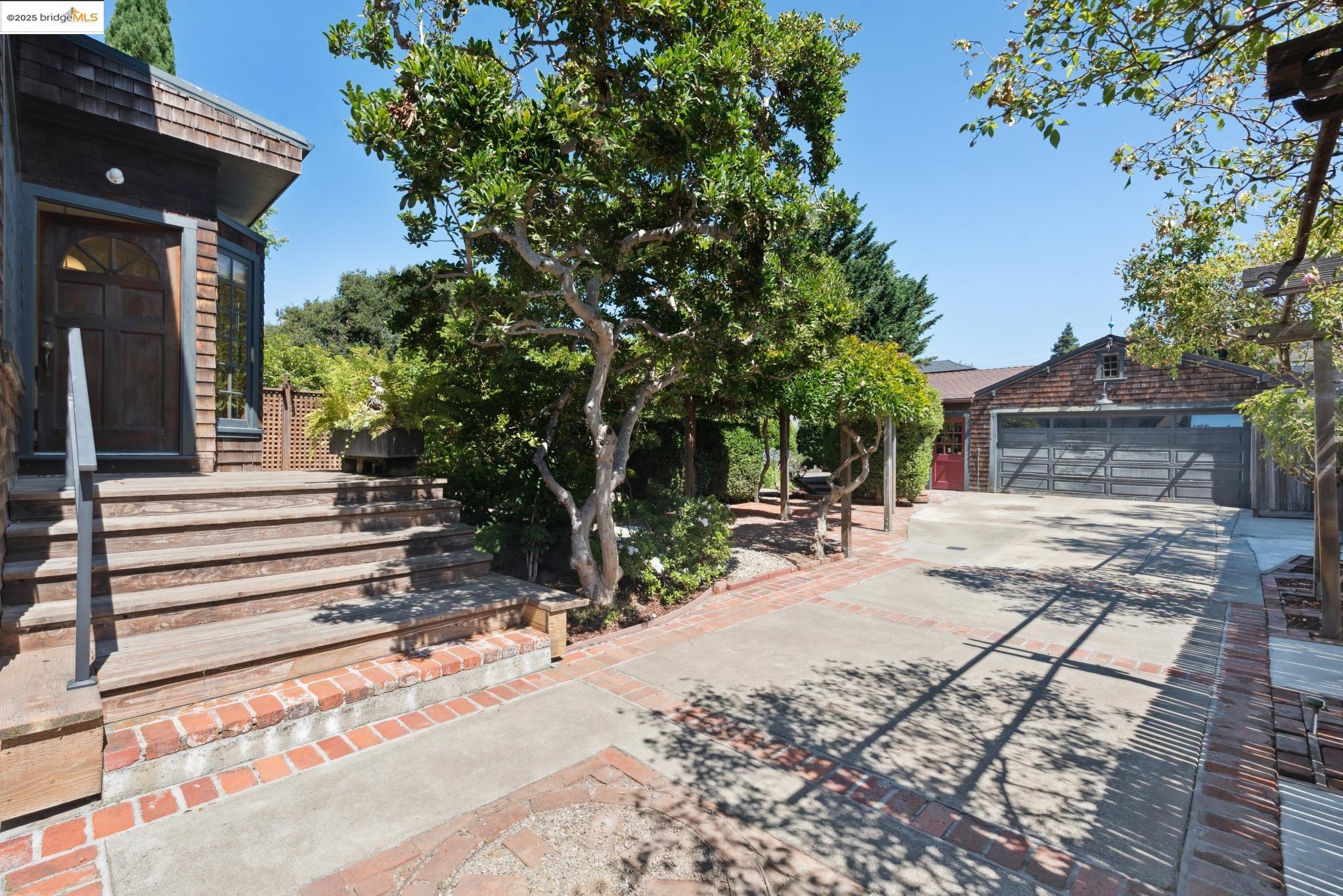 Detail Gallery Image 44 of 51 For 1615 San Antonio Ave, Alameda,  CA 94501-4040 - 3 Beds | 2 Baths