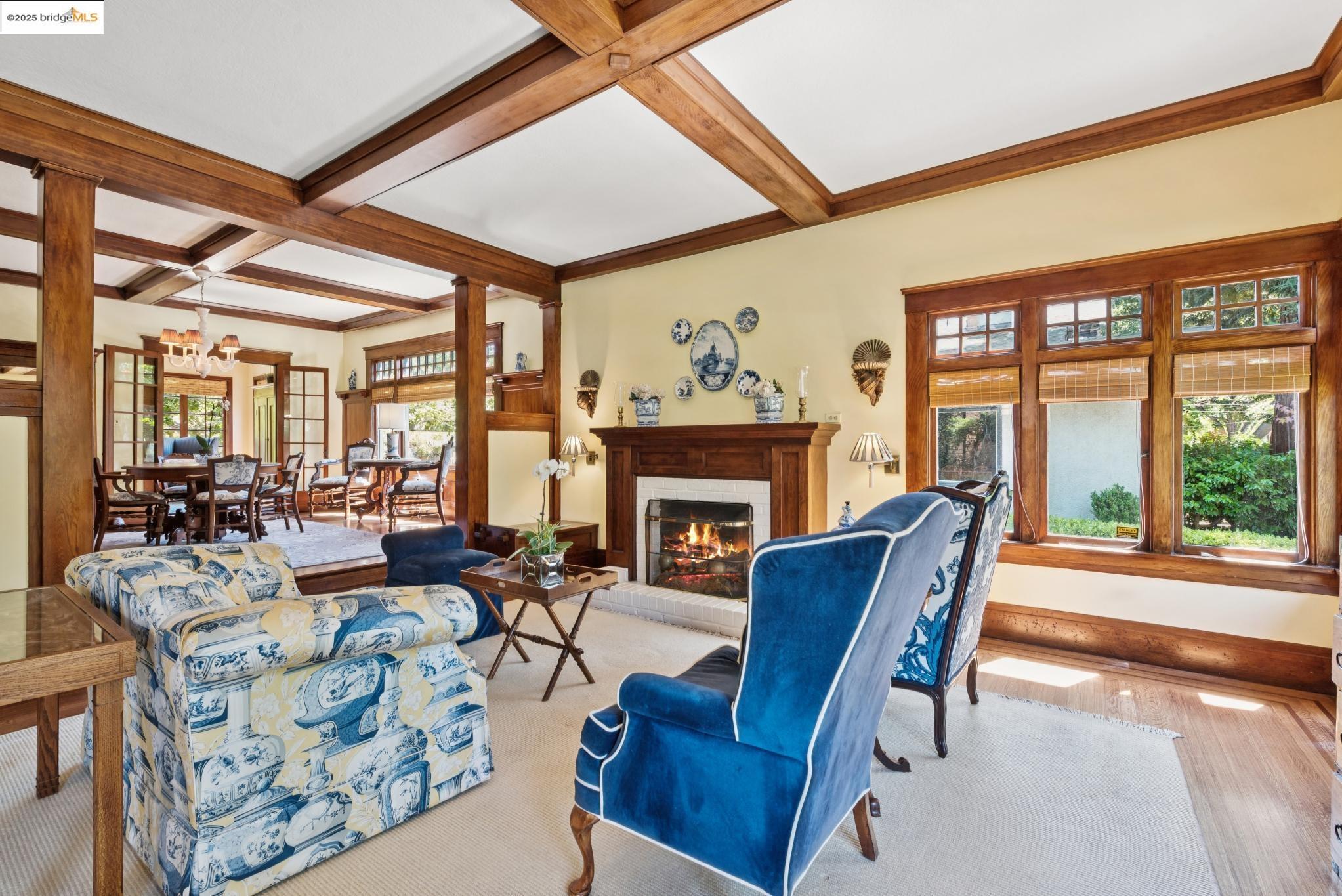 Detail Gallery Image 9 of 51 For 1615 San Antonio Ave, Alameda,  CA 94501-4040 - 3 Beds | 2 Baths