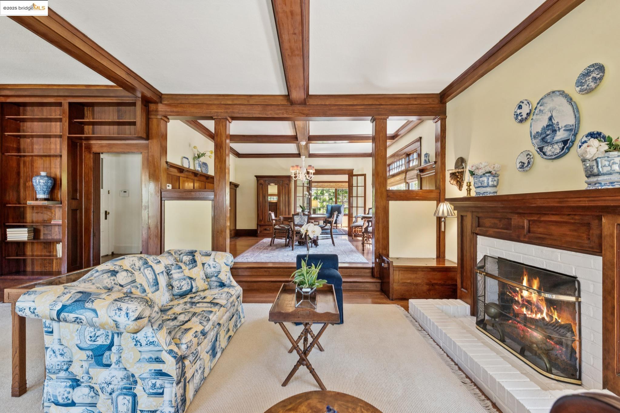 Detail Gallery Image 10 of 51 For 1615 San Antonio Ave, Alameda,  CA 94501-4040 - 3 Beds | 2 Baths