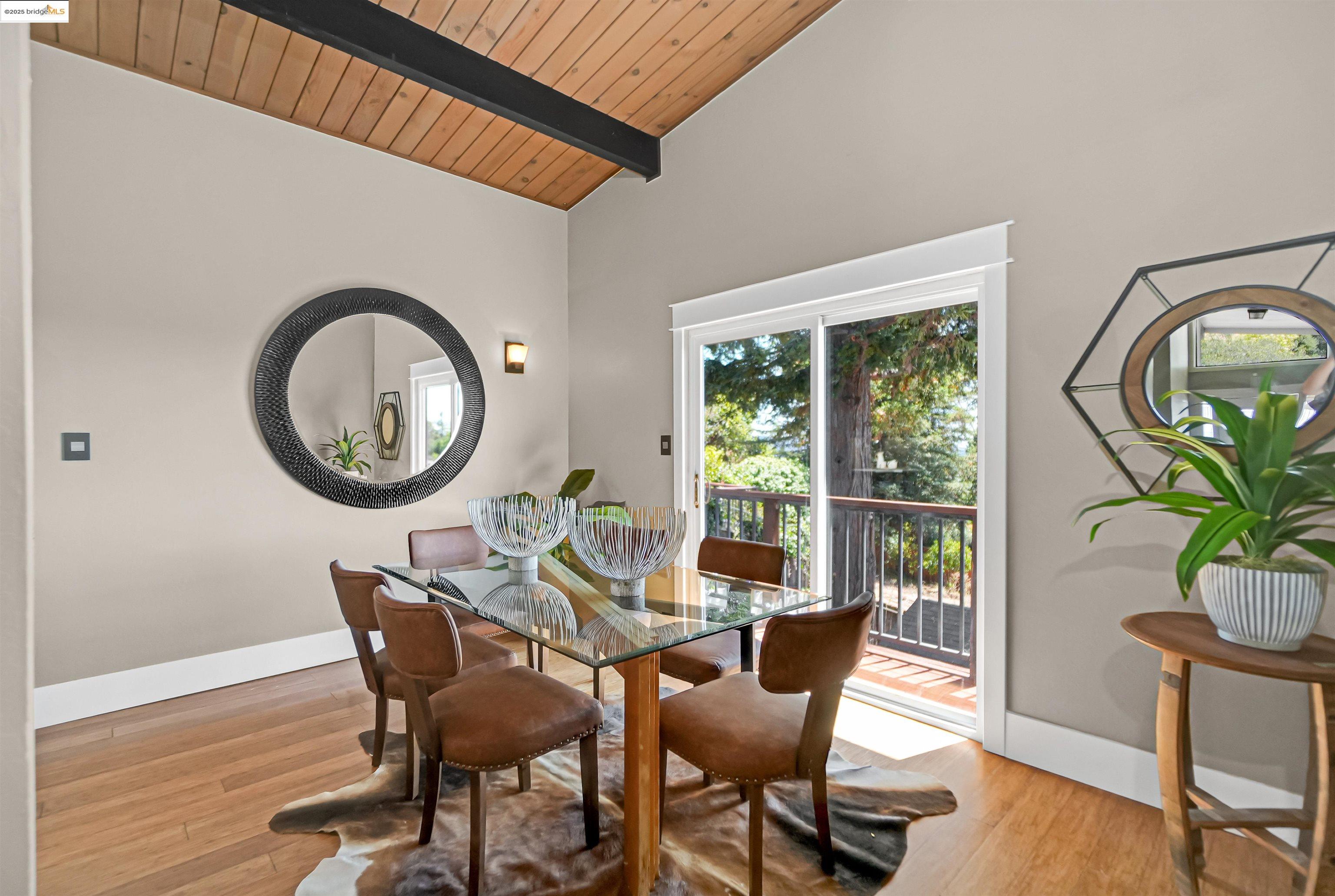 Detail Gallery Image 13 of 58 For 4329 Lawrence Dr, Castro Valley,  CA 94546 - 4 Beds | 3 Baths