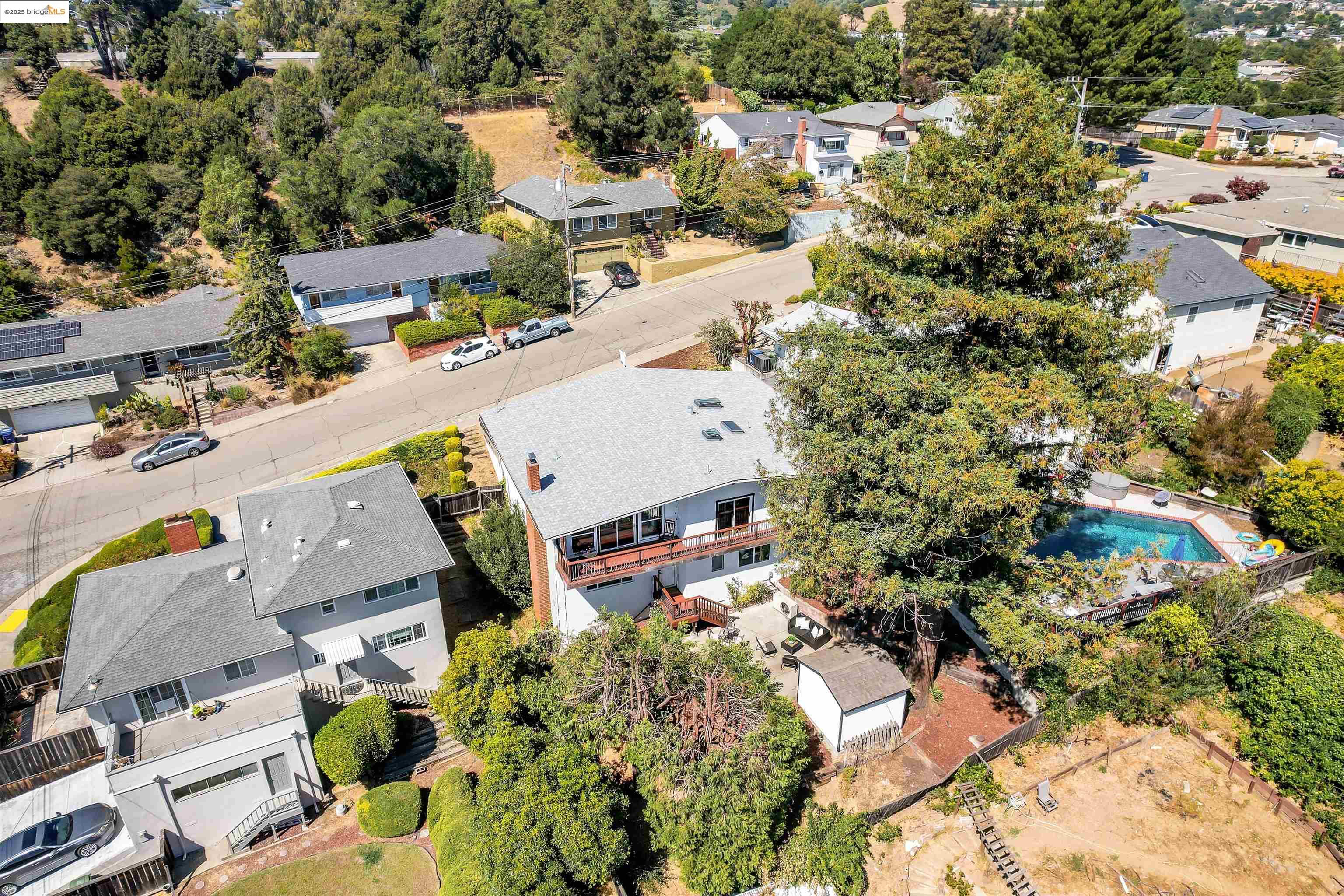Detail Gallery Image 45 of 58 For 4329 Lawrence Dr, Castro Valley,  CA 94546 - 4 Beds | 3 Baths
