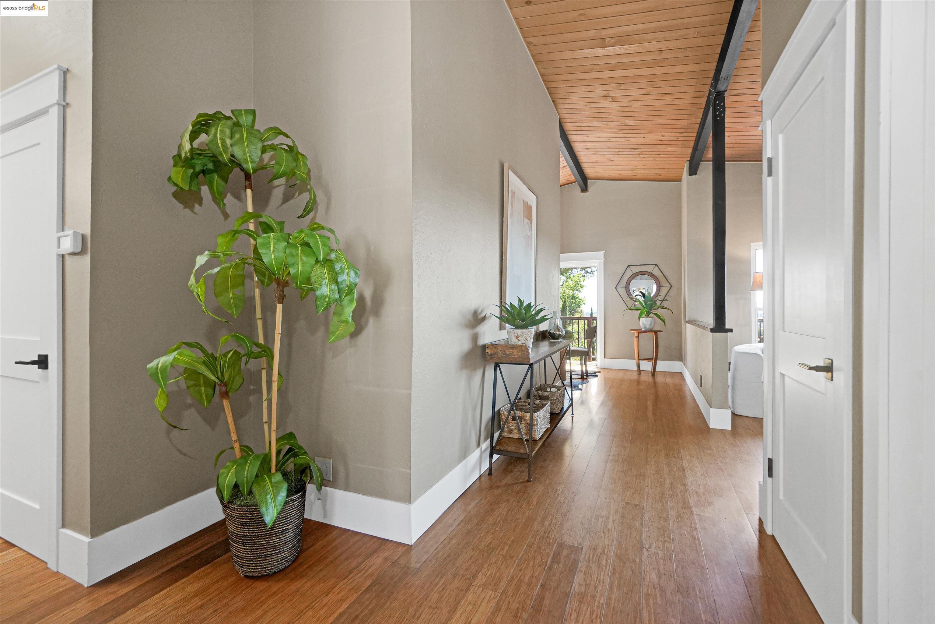 Detail Gallery Image 6 of 58 For 4329 Lawrence Dr, Castro Valley,  CA 94546 - 4 Beds | 3 Baths