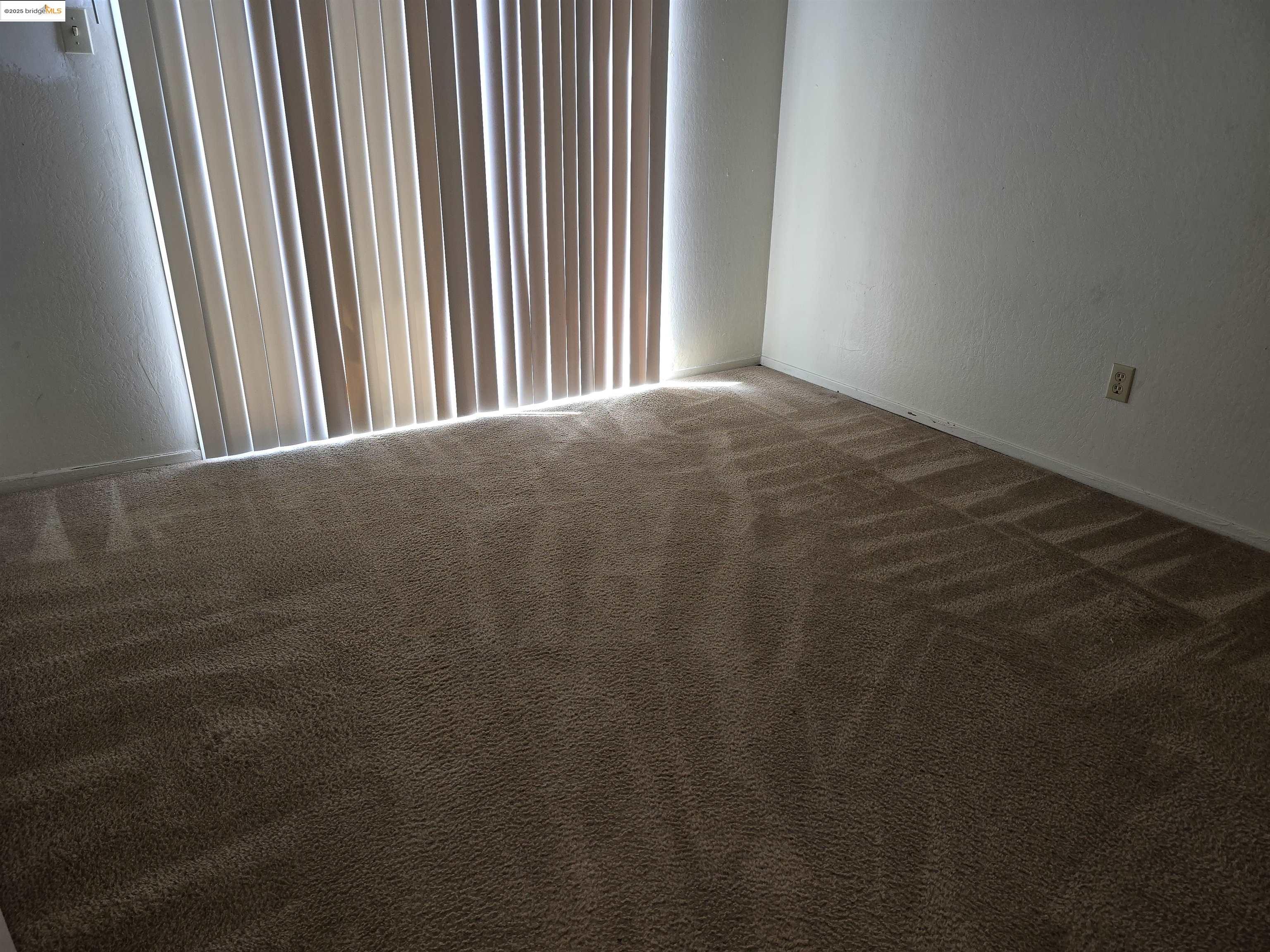 Detail Gallery Image 7 of 13 For 164 E Trident Drive, Pittsburg,  CA 94565 - 3 Beds | 1 Baths