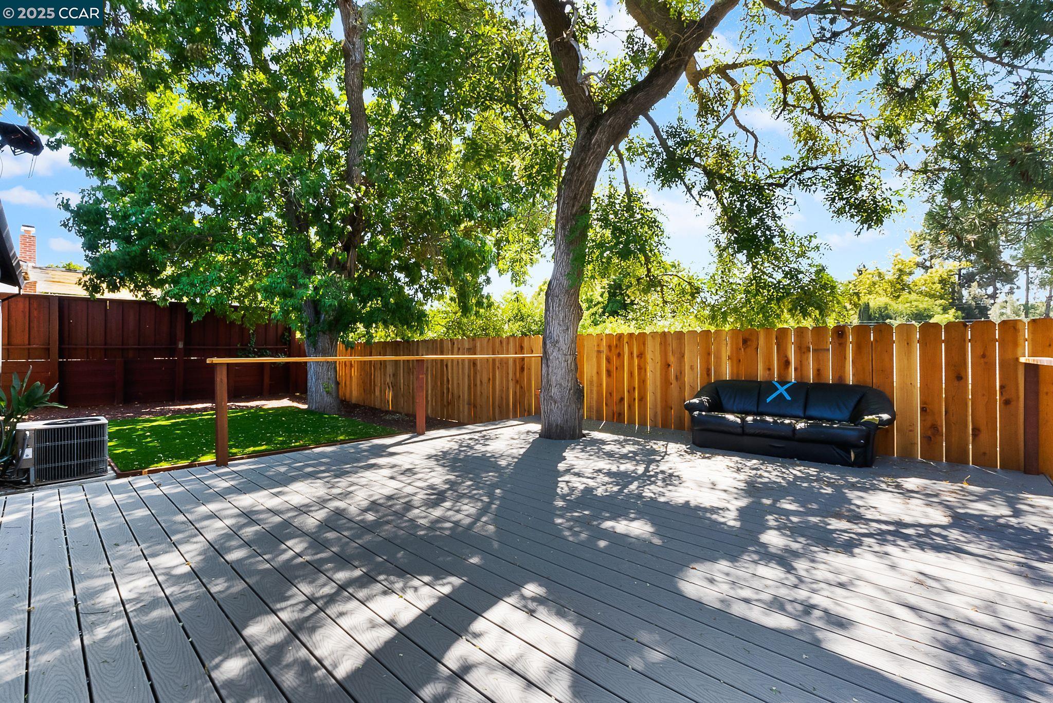 Detail Gallery Image 24 of 40 For 2425 Jerilynn Dr, Concord,  CA 94519 - 3 Beds | 2 Baths