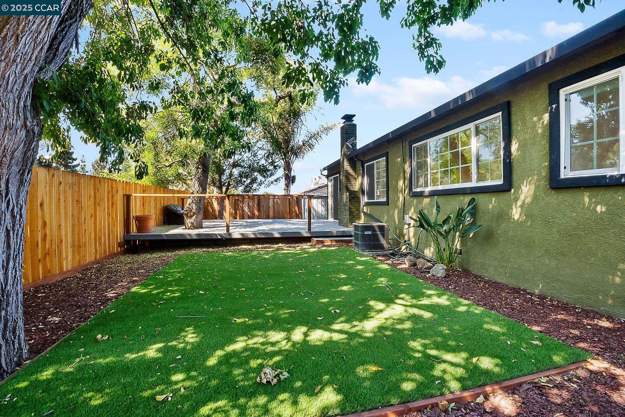 Detail Gallery Image 28 of 40 For 2425 Jerilynn Dr, Concord,  CA 94519 - 3 Beds | 2 Baths