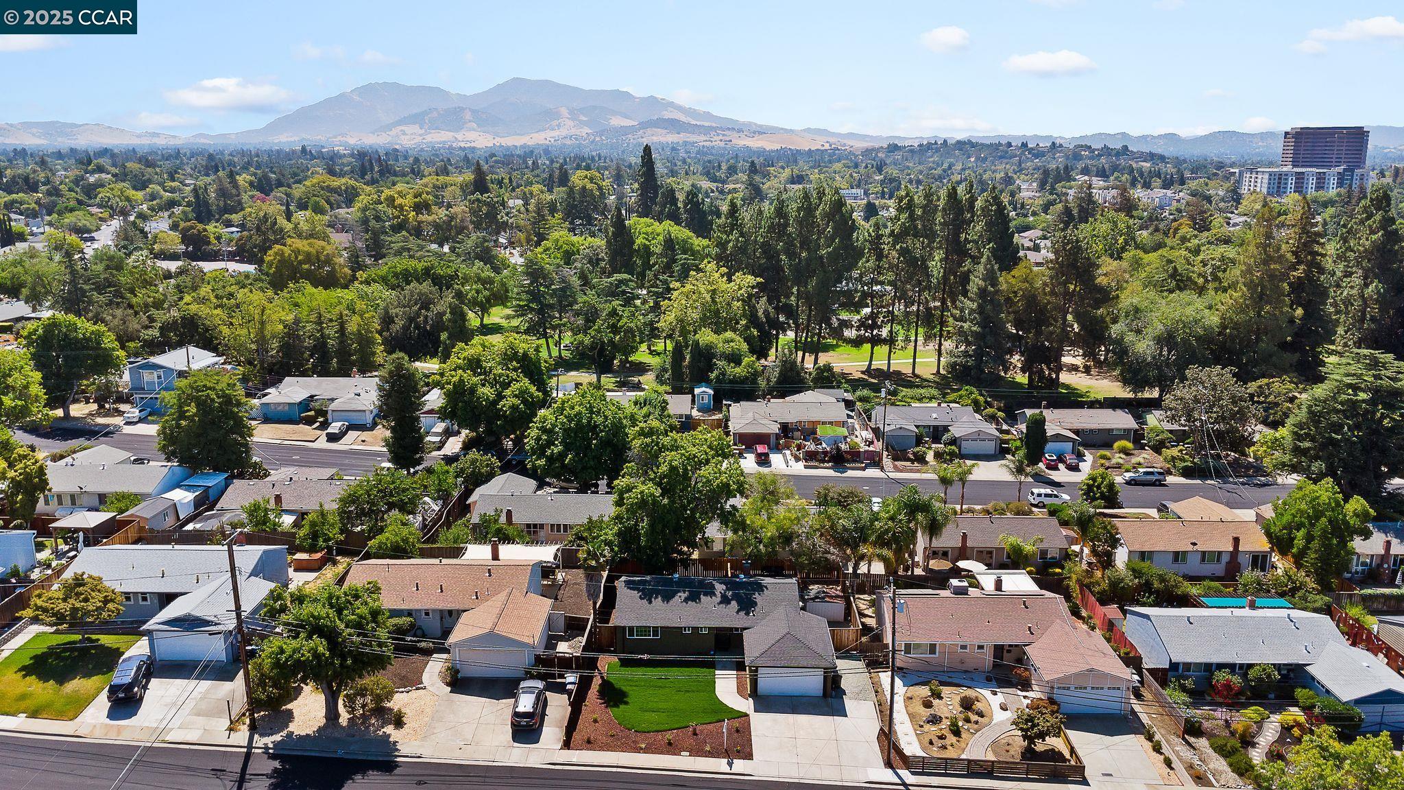 Detail Gallery Image 35 of 40 For 2425 Jerilynn Dr, Concord,  CA 94519 - 3 Beds | 2 Baths