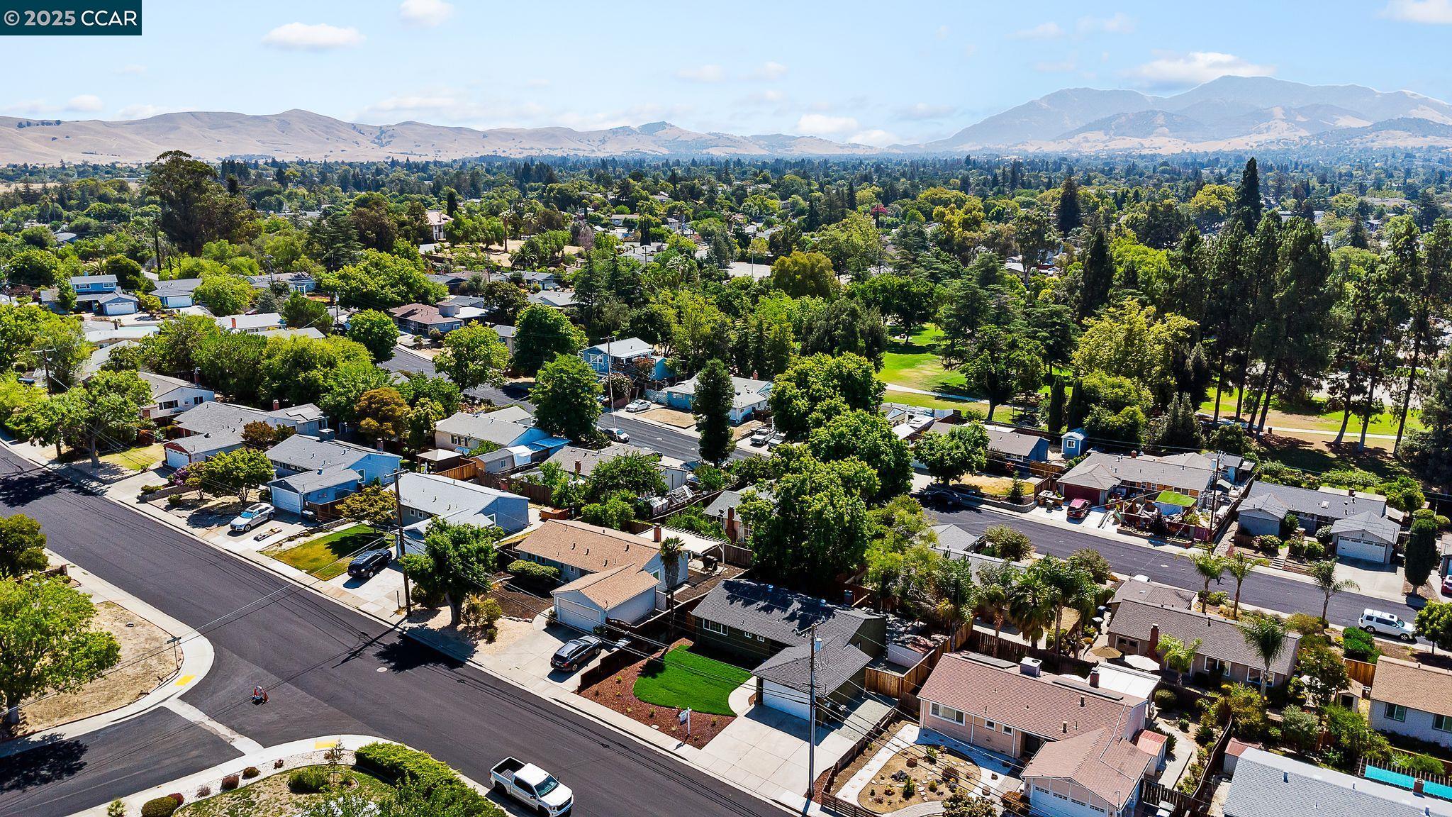 Detail Gallery Image 36 of 40 For 2425 Jerilynn Dr, Concord,  CA 94519 - 3 Beds | 2 Baths