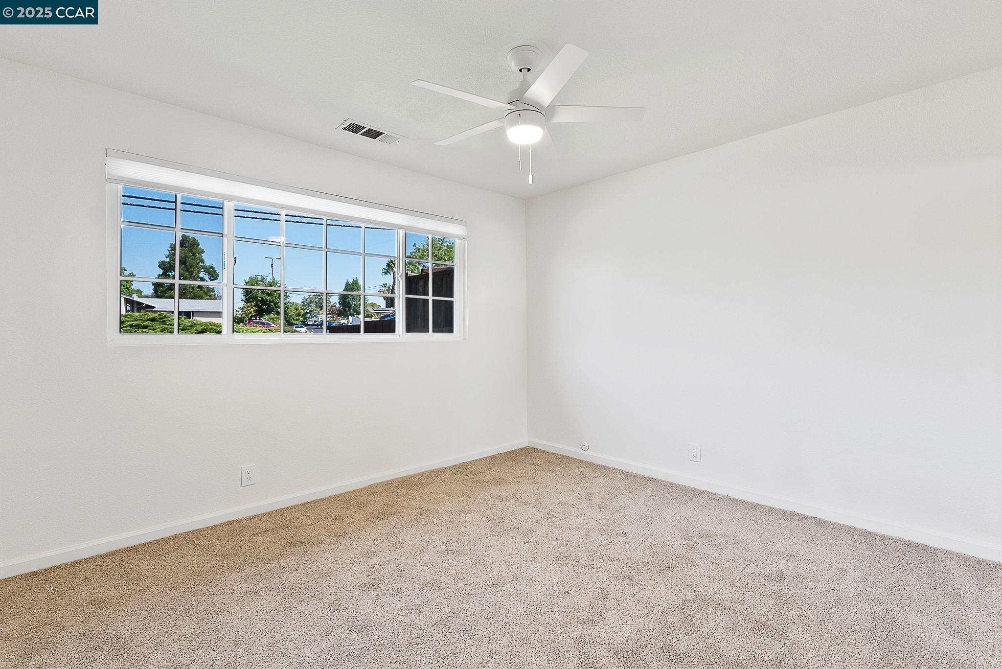 Detail Gallery Image 5 of 40 For 2425 Jerilynn Dr, Concord,  CA 94519 - 3 Beds | 2 Baths