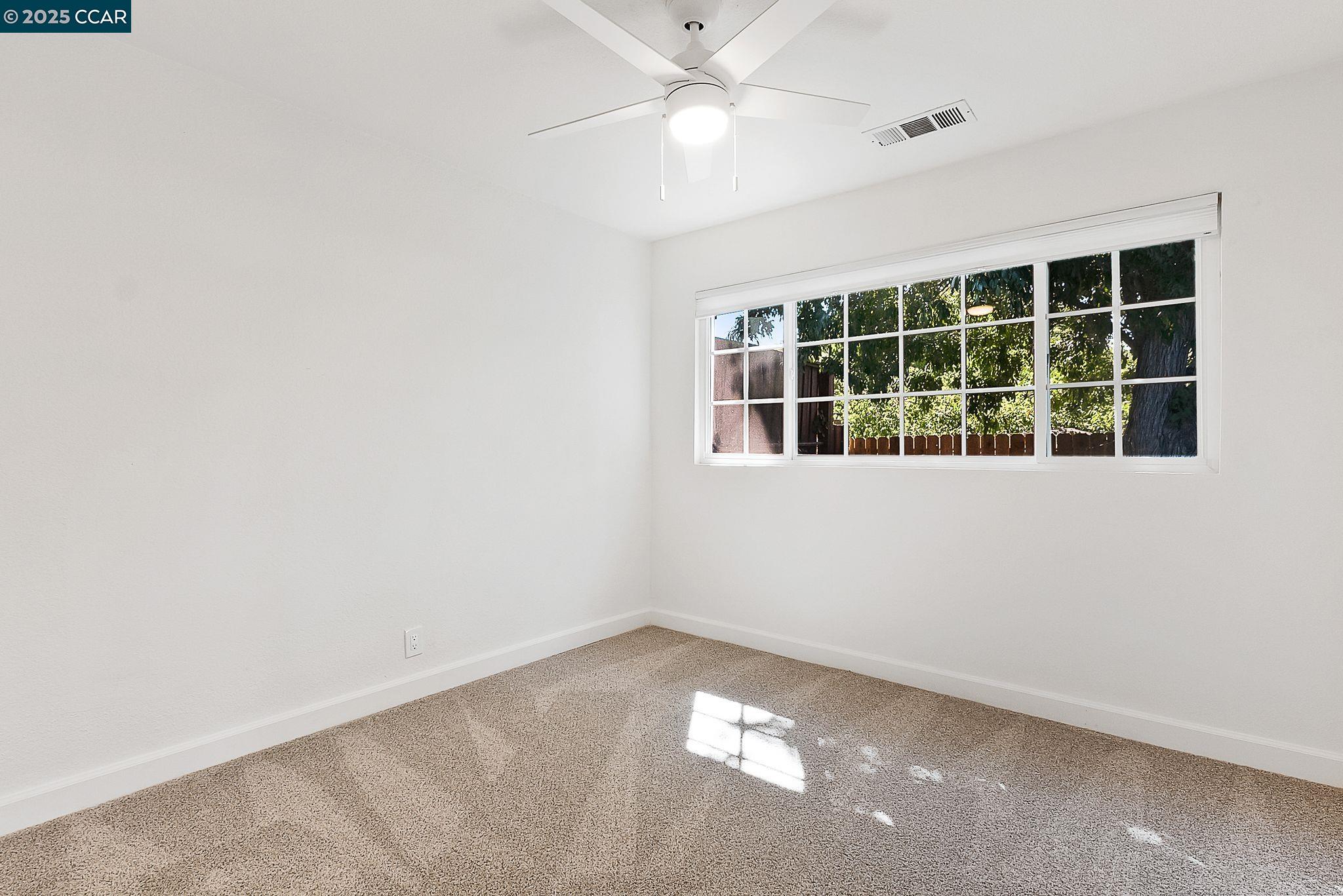 Detail Gallery Image 10 of 40 For 2425 Jerilynn Dr, Concord,  CA 94519 - 3 Beds | 2 Baths