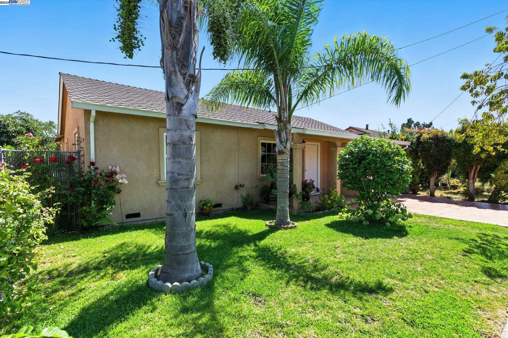 Detail Gallery Image 3 of 29 For 561 Culp Avenue, Hayward,  CA 94544 - 3 Beds | 1 Baths