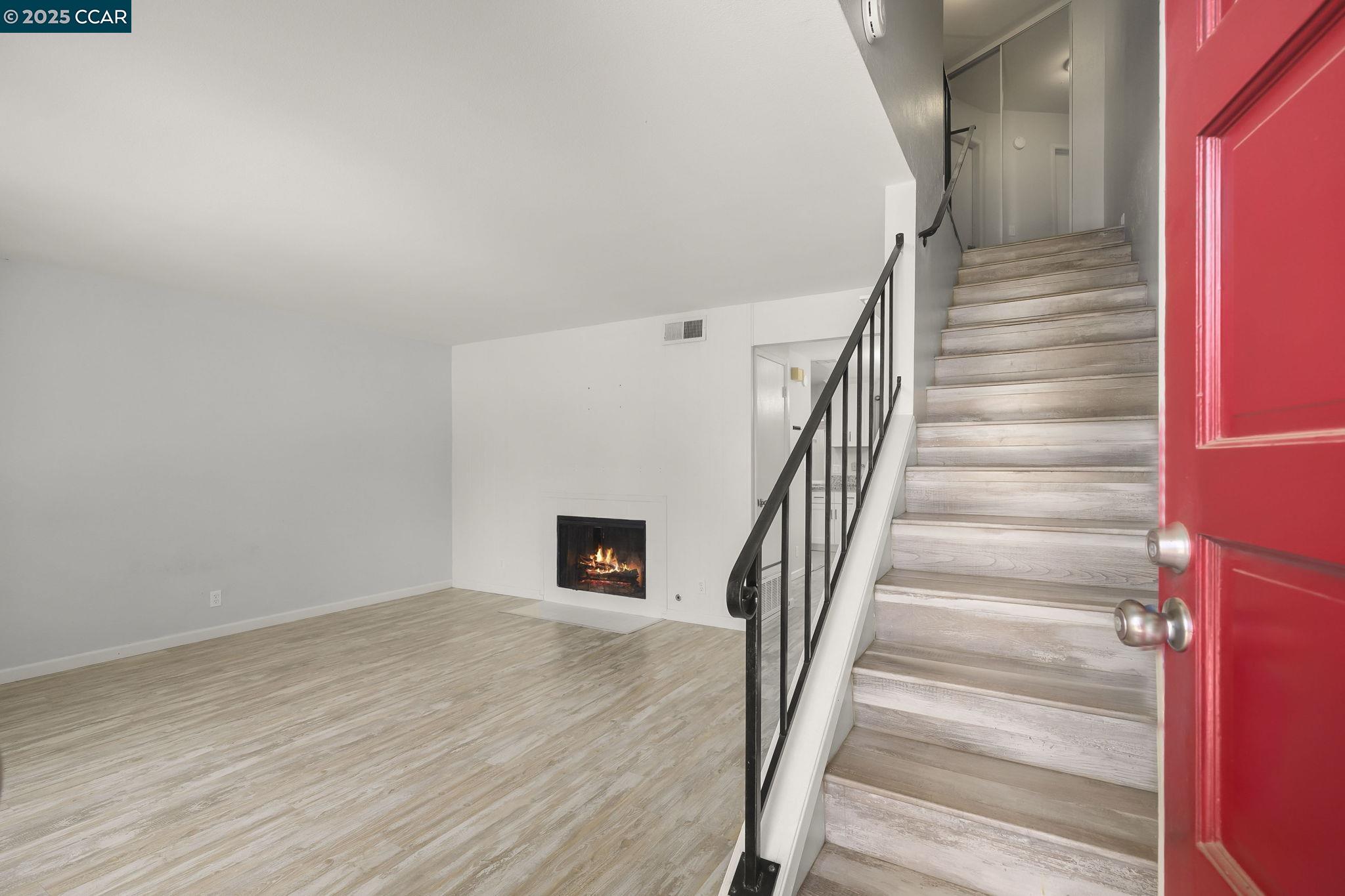 Photo #5: 41108314 Listing 