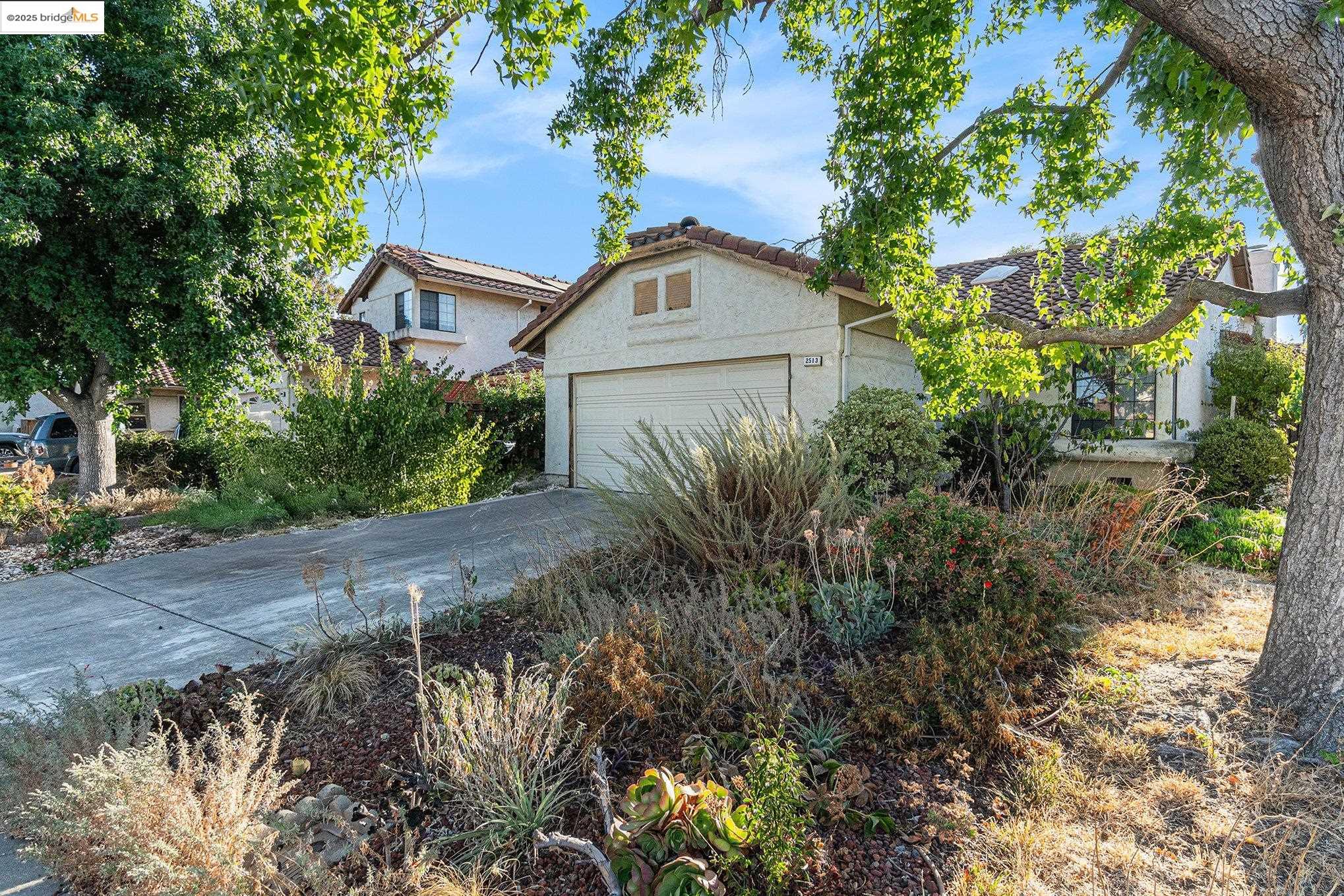 Detail Gallery Image 3 of 17 For 2513 Brazil Dr, Antioch,  CA 94509 - 3 Beds | 2 Baths