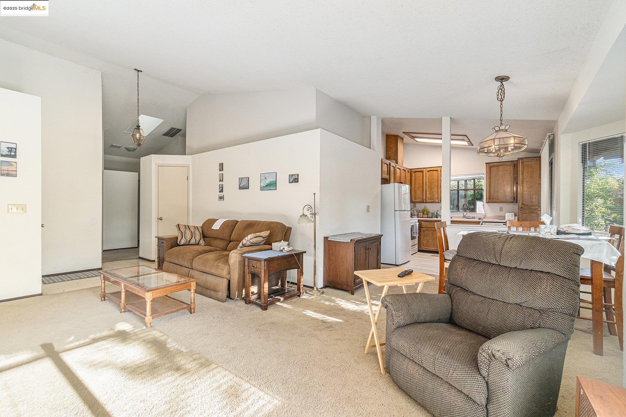 Detail Gallery Image 6 of 17 For 2513 Brazil Dr, Antioch,  CA 94509 - 3 Beds | 2 Baths