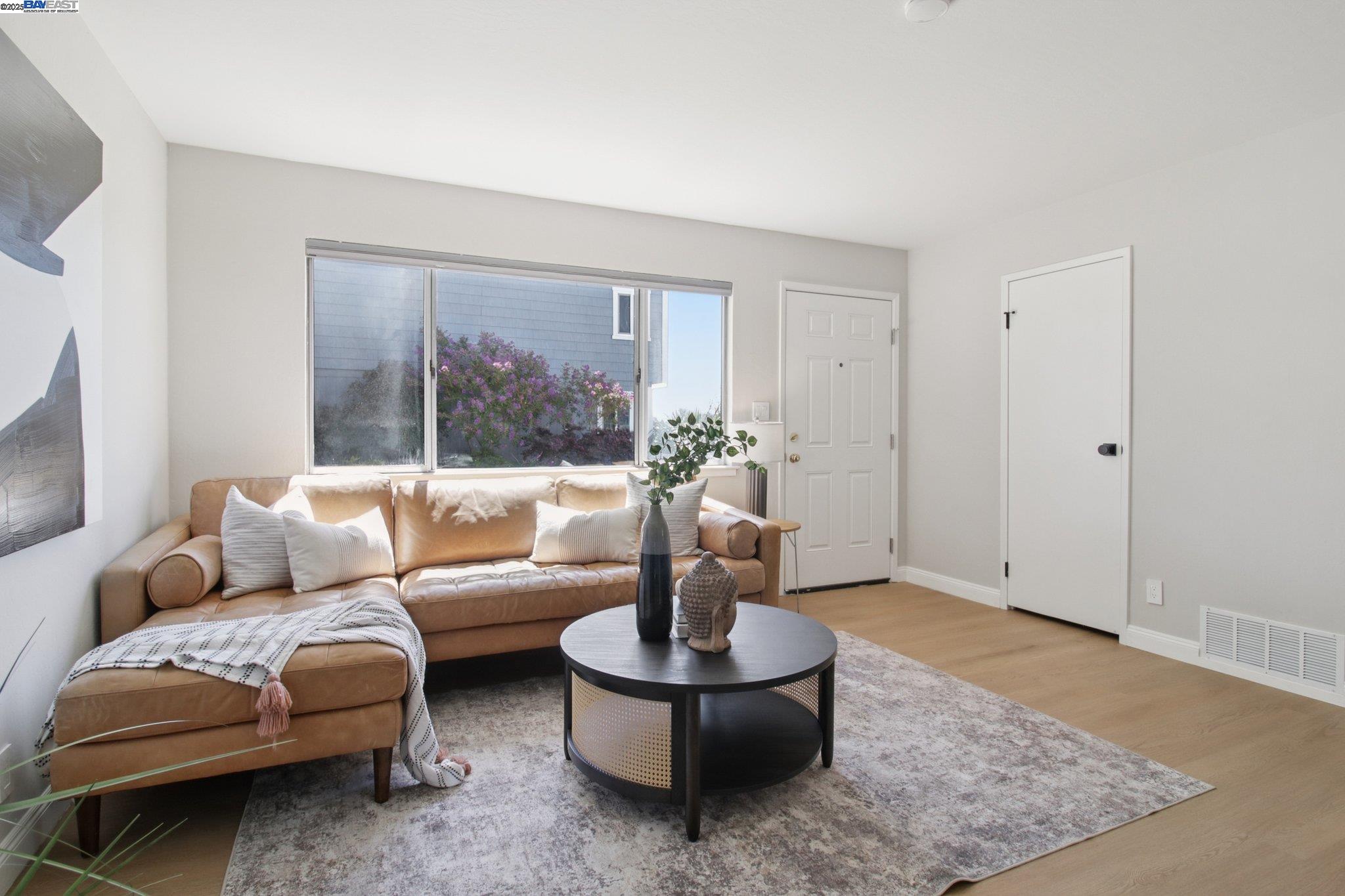 Photo #5: 41108317 Listing 