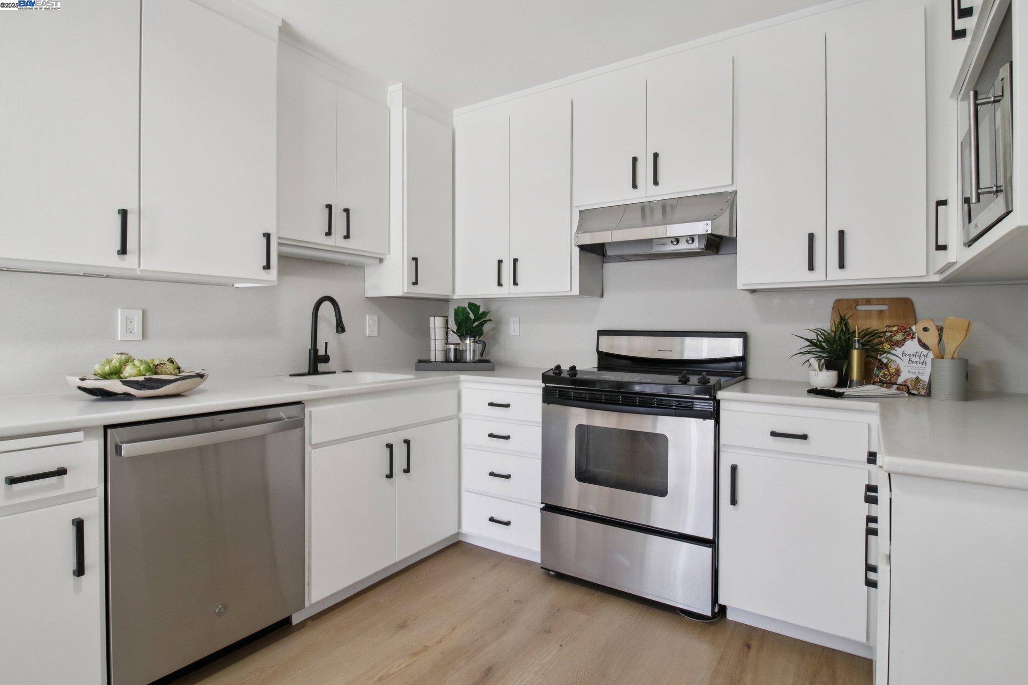 Photo #7: 41108317 Listing: Photo #7