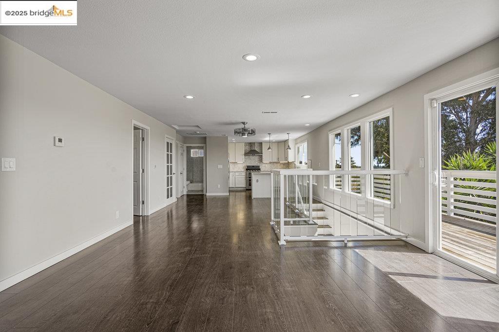 Detail Gallery Image 13 of 56 For 9949 Lawlor St, Oakland,  CA 94605 - 4 Beds | 3 Baths