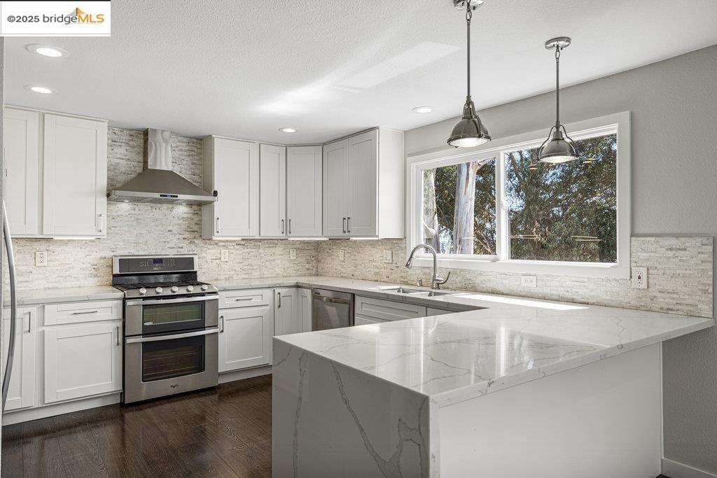 Detail Gallery Image 15 of 56 For 9949 Lawlor St, Oakland,  CA 94605 - 4 Beds | 3 Baths