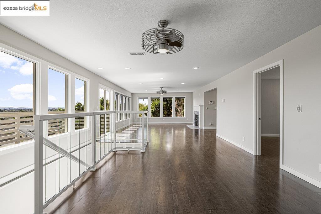 Detail Gallery Image 20 of 56 For 9949 Lawlor St, Oakland,  CA 94605 - 4 Beds | 3 Baths