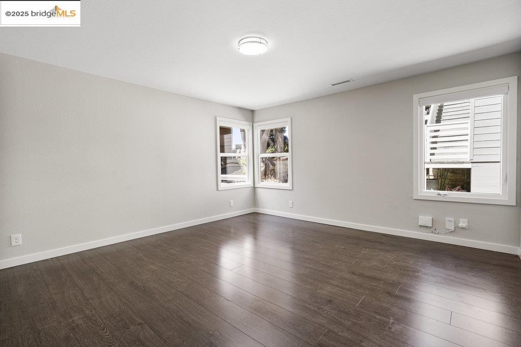 Detail Gallery Image 27 of 56 For 9949 Lawlor St, Oakland,  CA 94605 - 4 Beds | 3 Baths