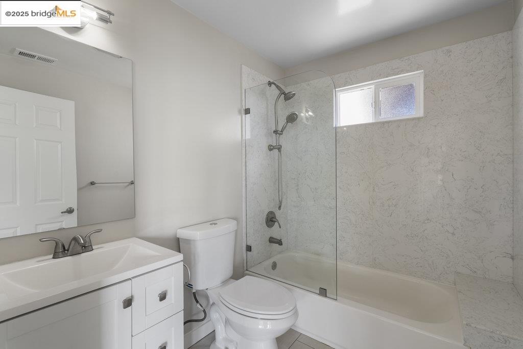 Detail Gallery Image 30 of 56 For 9949 Lawlor St, Oakland,  CA 94605 - 4 Beds | 3 Baths