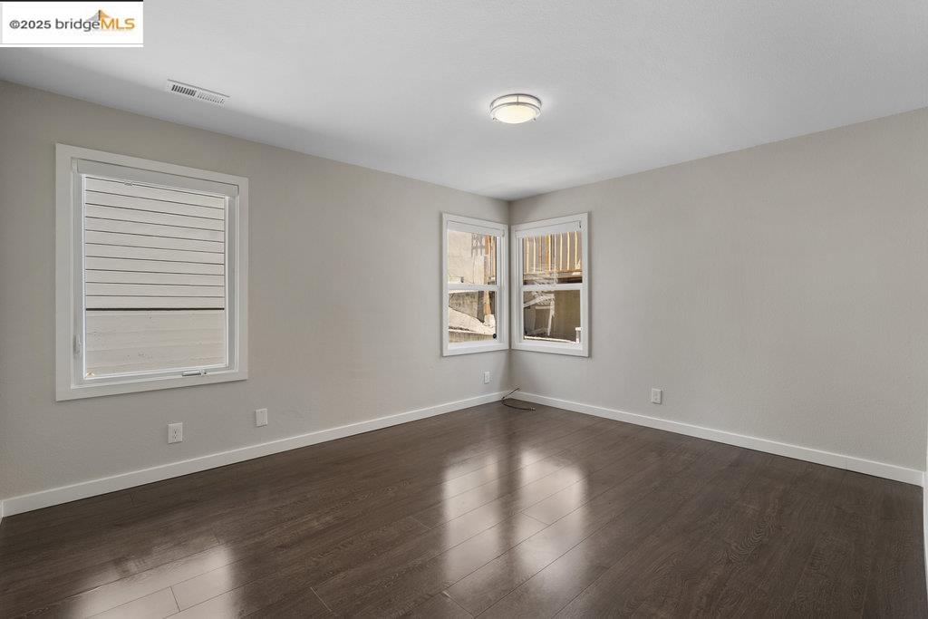 Detail Gallery Image 32 of 56 For 9949 Lawlor St, Oakland,  CA 94605 - 4 Beds | 3 Baths