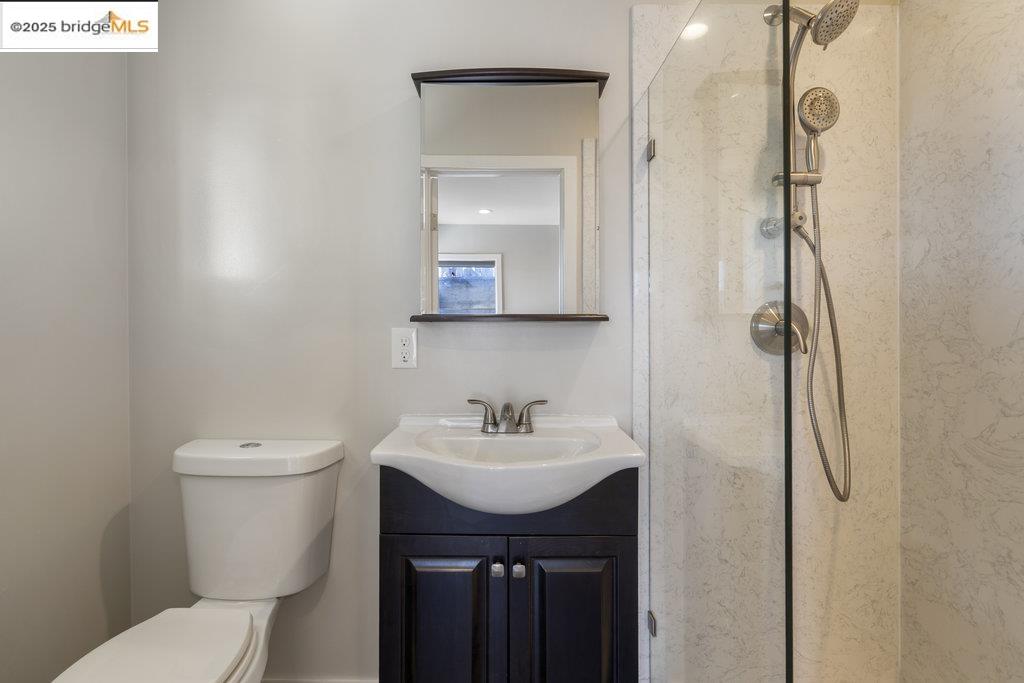 Detail Gallery Image 49 of 56 For 9949 Lawlor St, Oakland,  CA 94605 - 4 Beds | 3 Baths