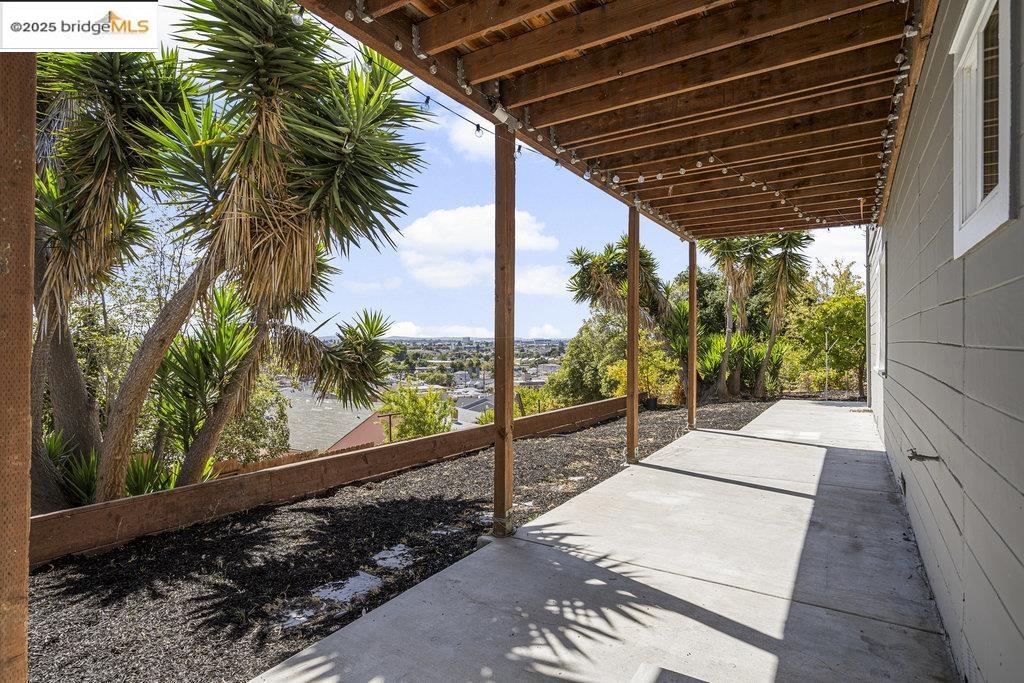 Detail Gallery Image 52 of 56 For 9949 Lawlor St, Oakland,  CA 94605 - 4 Beds | 3 Baths
