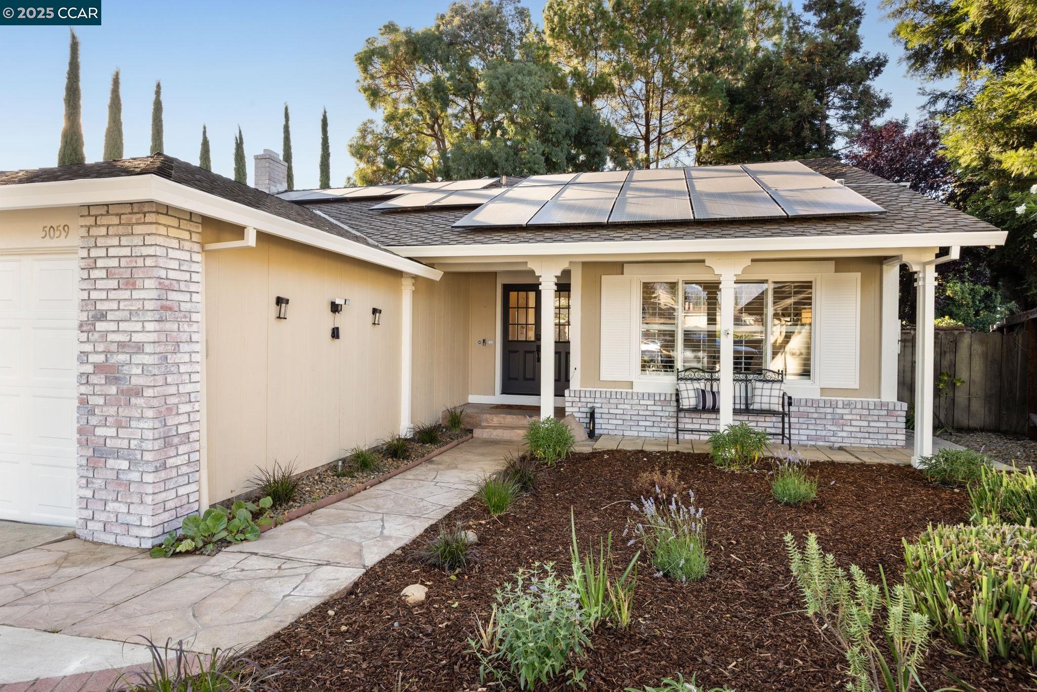Detail Gallery Image 2 of 27 For 5059 Saint Patricia Ct, Concord,  CA 94521 - 3 Beds | 2 Baths