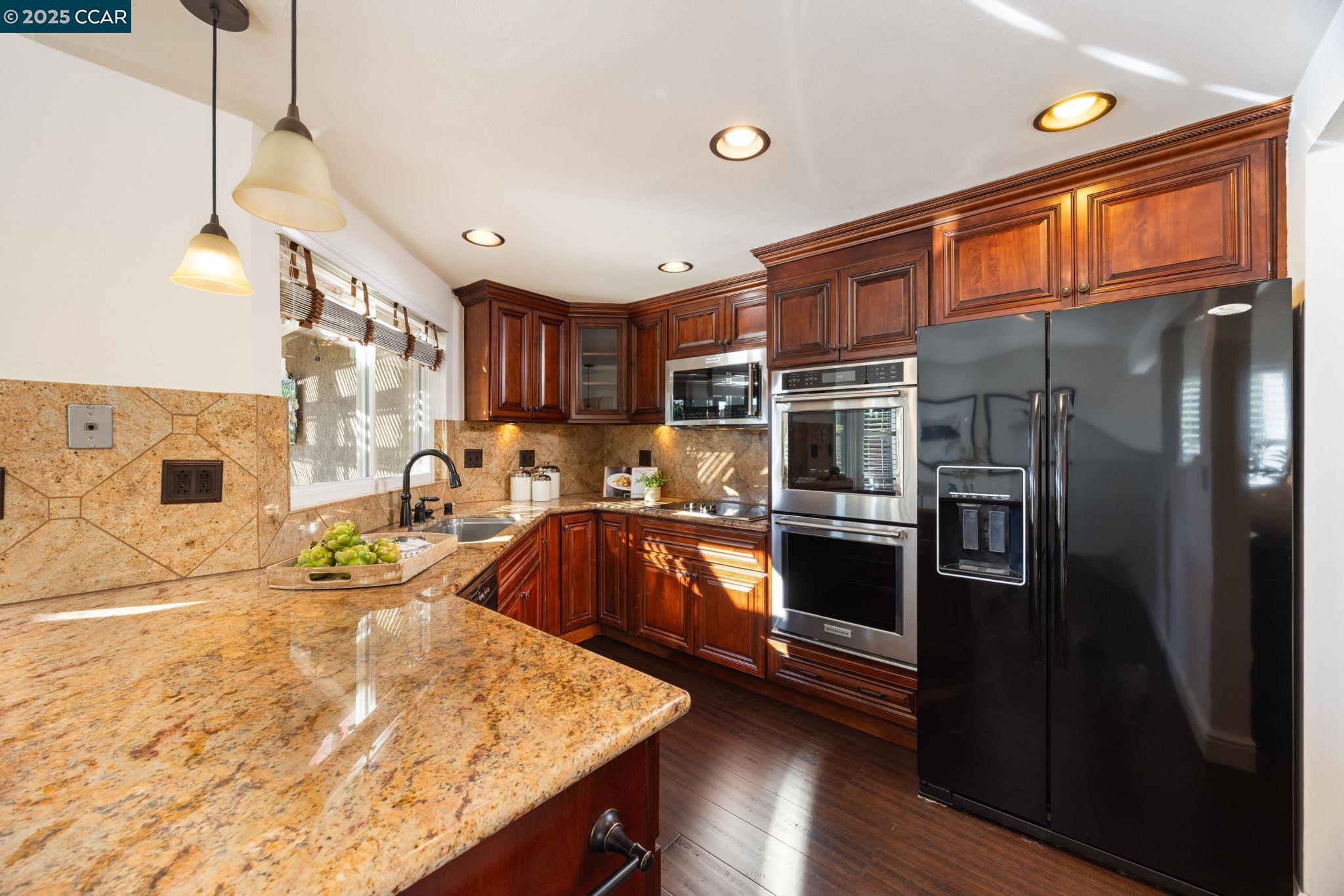 Detail Gallery Image 11 of 27 For 5059 Saint Patricia Ct, Concord,  CA 94521 - 3 Beds | 2 Baths