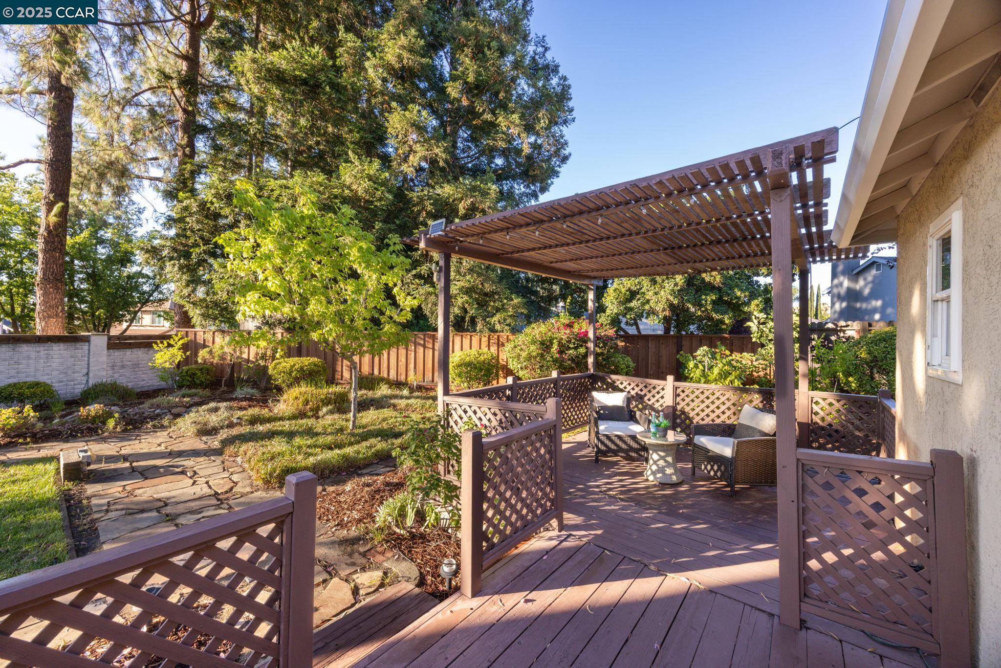 Detail Gallery Image 23 of 27 For 5059 Saint Patricia Ct, Concord,  CA 94521 - 3 Beds | 2 Baths
