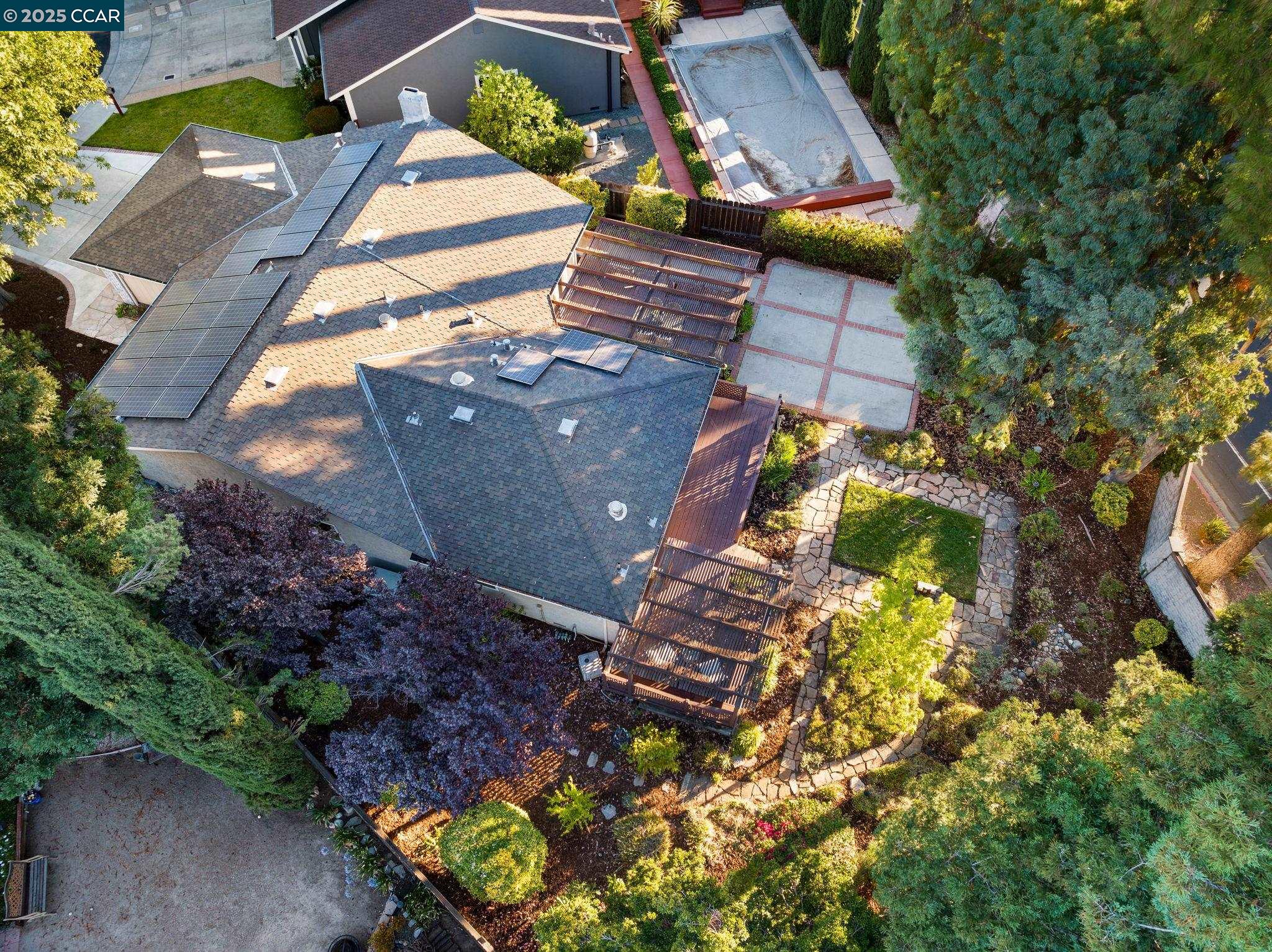 Detail Gallery Image 25 of 27 For 5059 Saint Patricia Ct, Concord,  CA 94521 - 3 Beds | 2 Baths