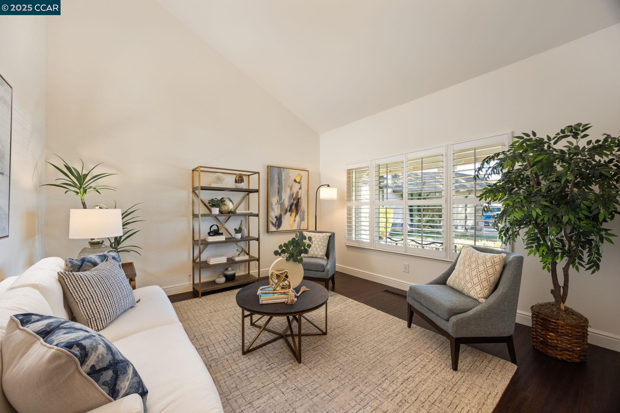 Detail Gallery Image 4 of 27 For 5059 Saint Patricia Ct, Concord,  CA 94521 - 3 Beds | 2 Baths