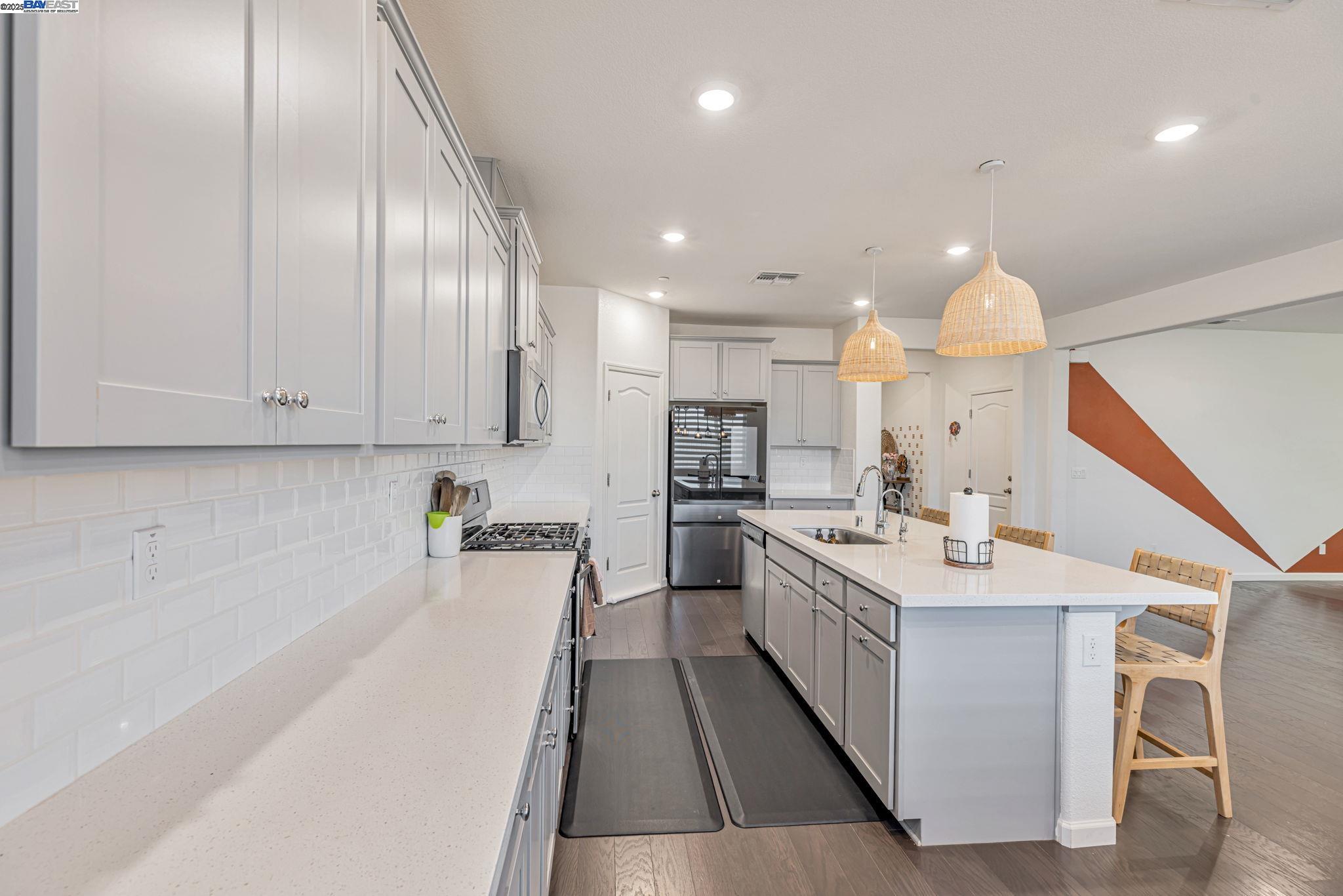 Detail Gallery Image 12 of 38 For 6716 Kiln Pl, Tracy,  CA 95377 - 5 Beds | 3 Baths