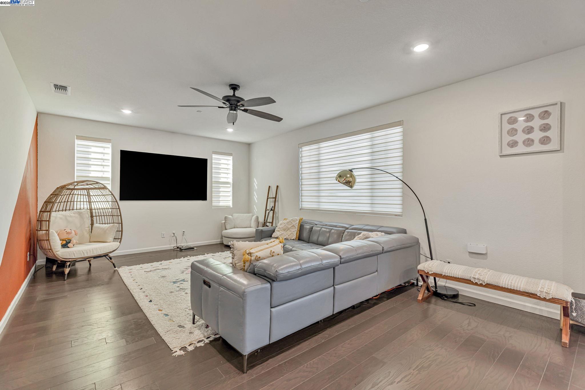 Detail Gallery Image 6 of 38 For 6716 Kiln Pl, Tracy,  CA 95377 - 5 Beds | 3 Baths
