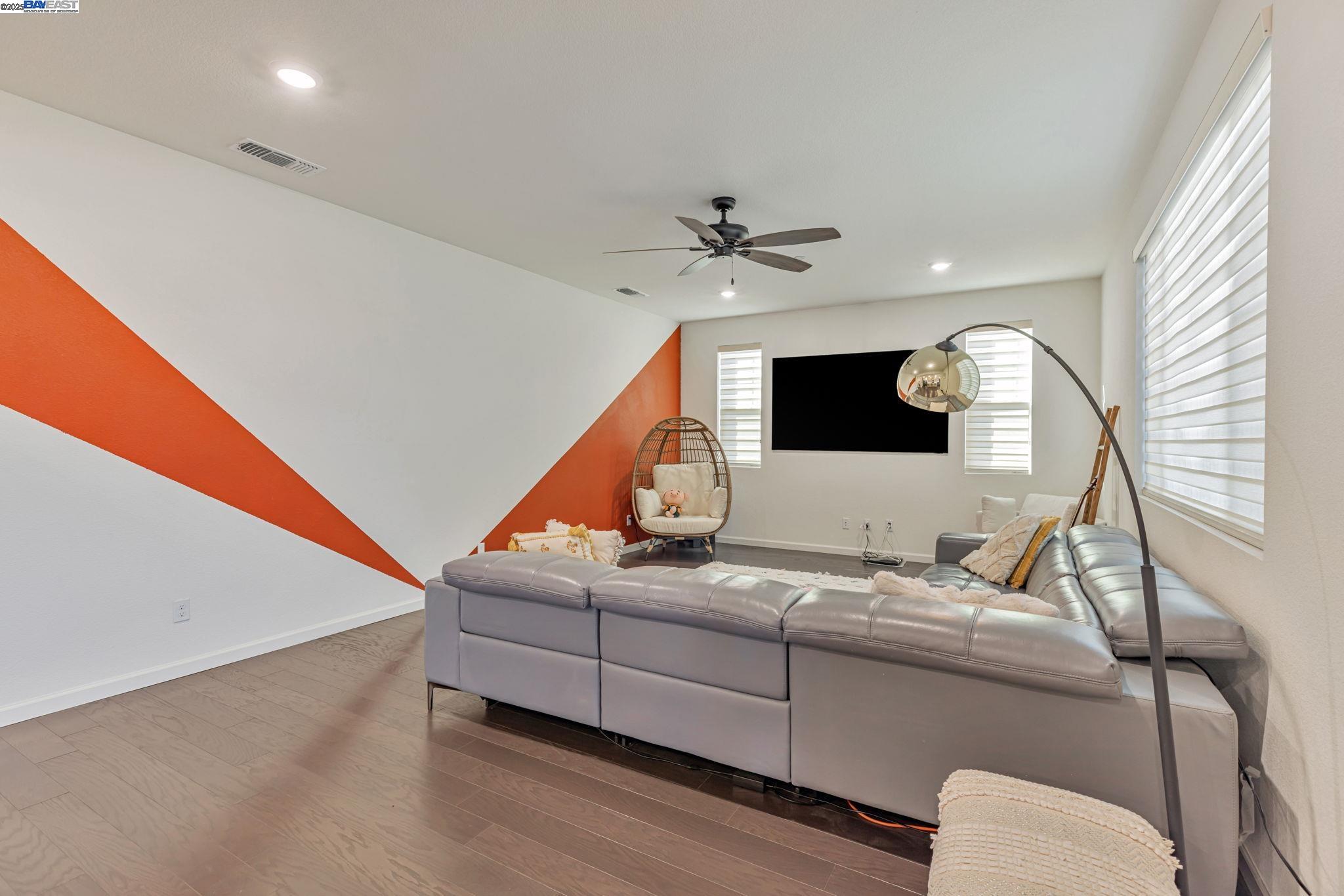 Detail Gallery Image 7 of 38 For 6716 Kiln Pl, Tracy,  CA 95377 - 5 Beds | 3 Baths