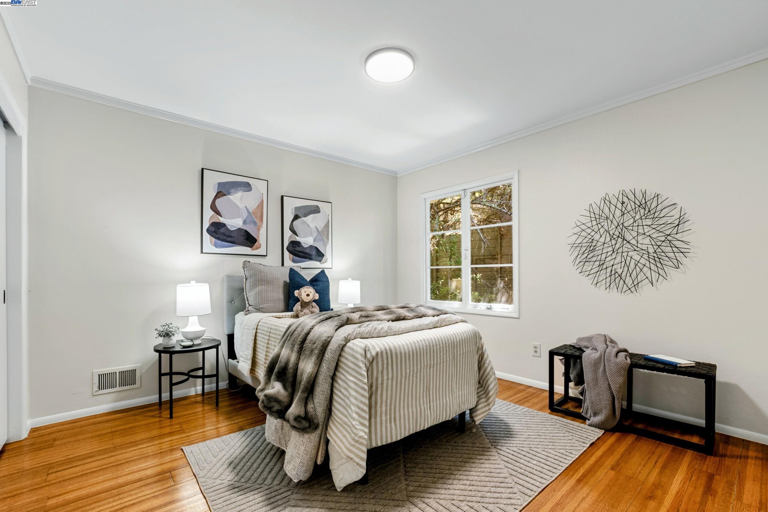 Detail Gallery Image 30 of 51 For 2593 El Caminito, Oakland,  CA 94611 - 4 Beds | 2/1 Baths