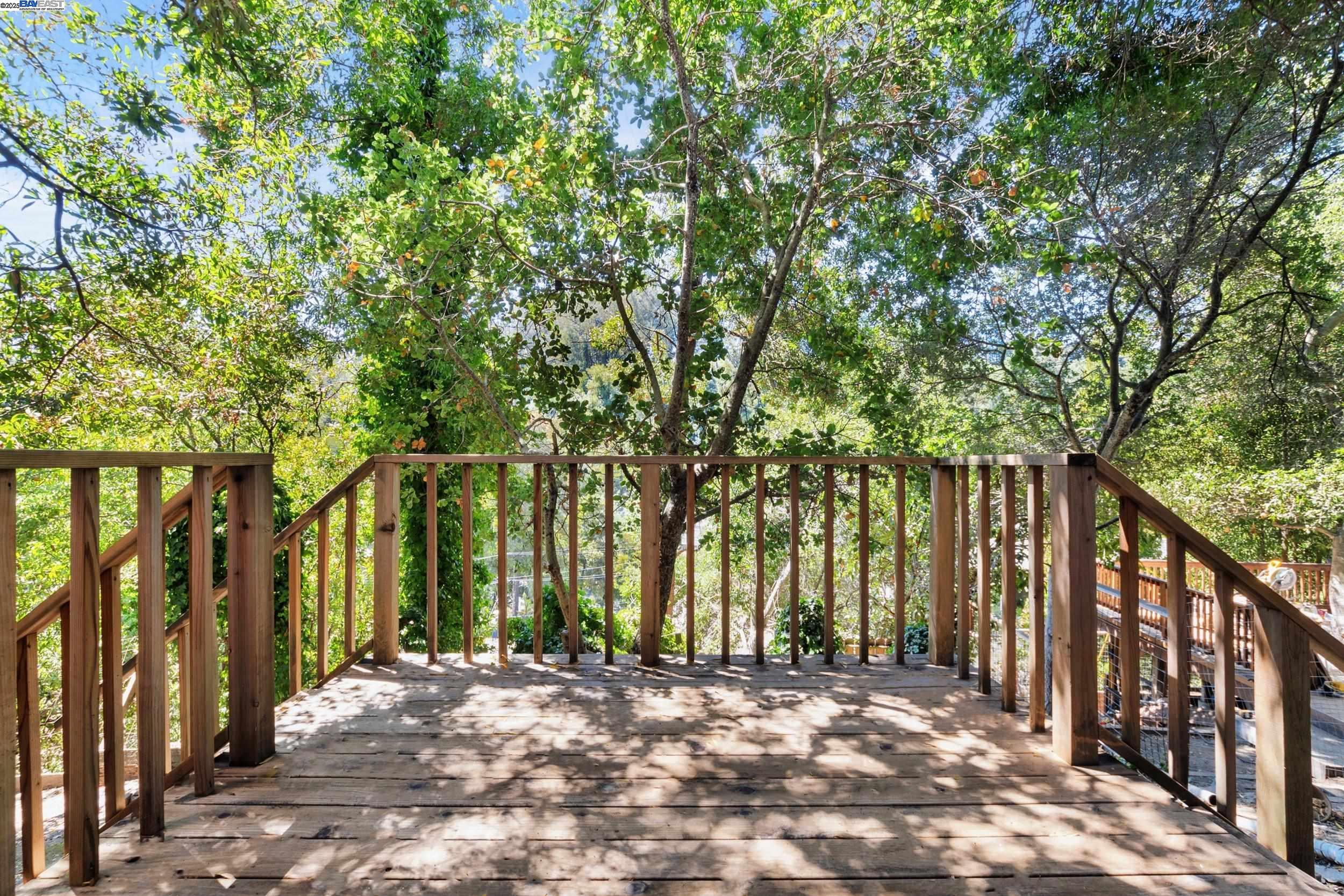 Detail Gallery Image 41 of 51 For 2593 El Caminito, Oakland,  CA 94611 - 4 Beds | 2/1 Baths