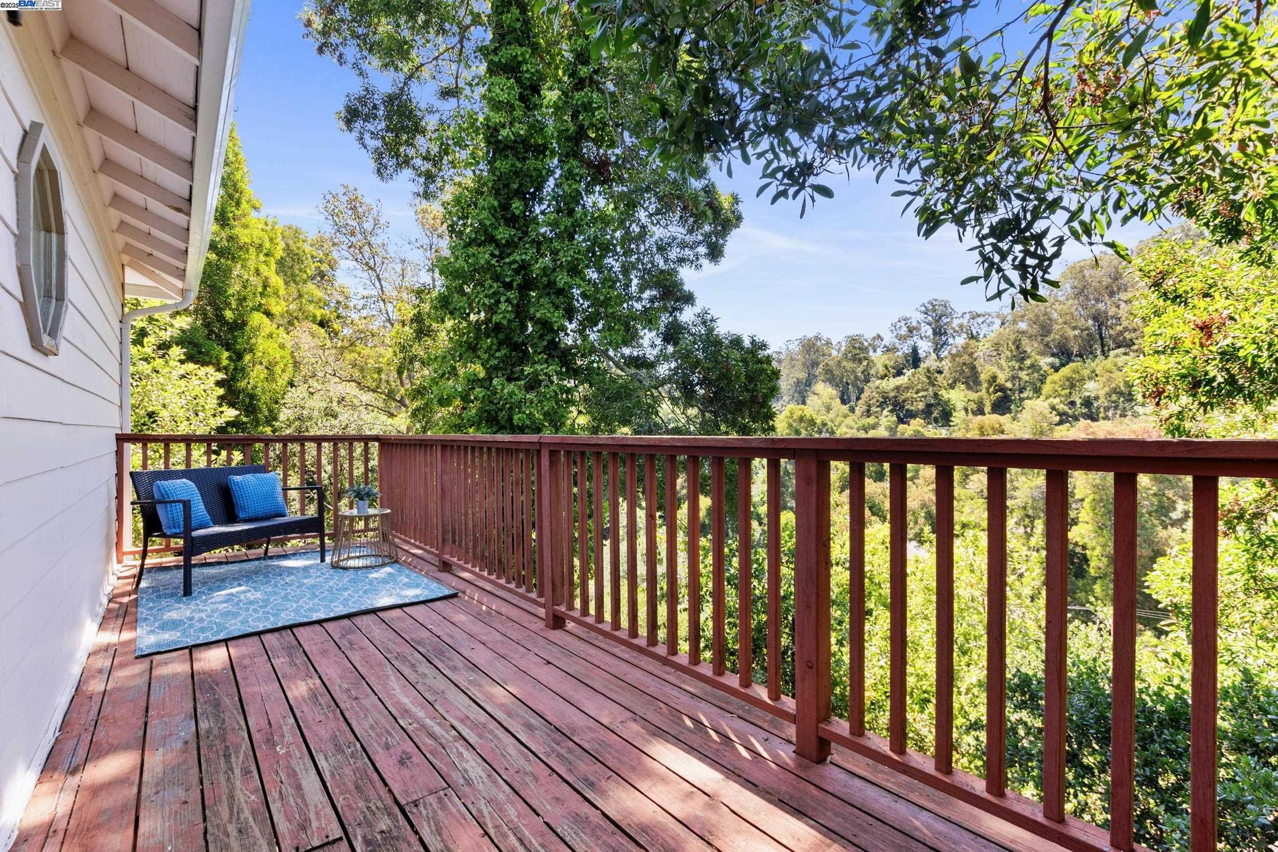 Detail Gallery Image 43 of 51 For 2593 El Caminito, Oakland,  CA 94611 - 4 Beds | 2/1 Baths